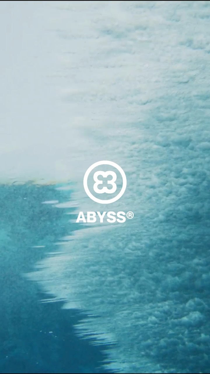 ABYSS®️
No es sólo un disco.
Un trozo del océano prensado en azul profundo.
Se mueve como el agua. Suena como nada.
ABYSS no te pertenece. Te atrae.
#PressedByVinylacy