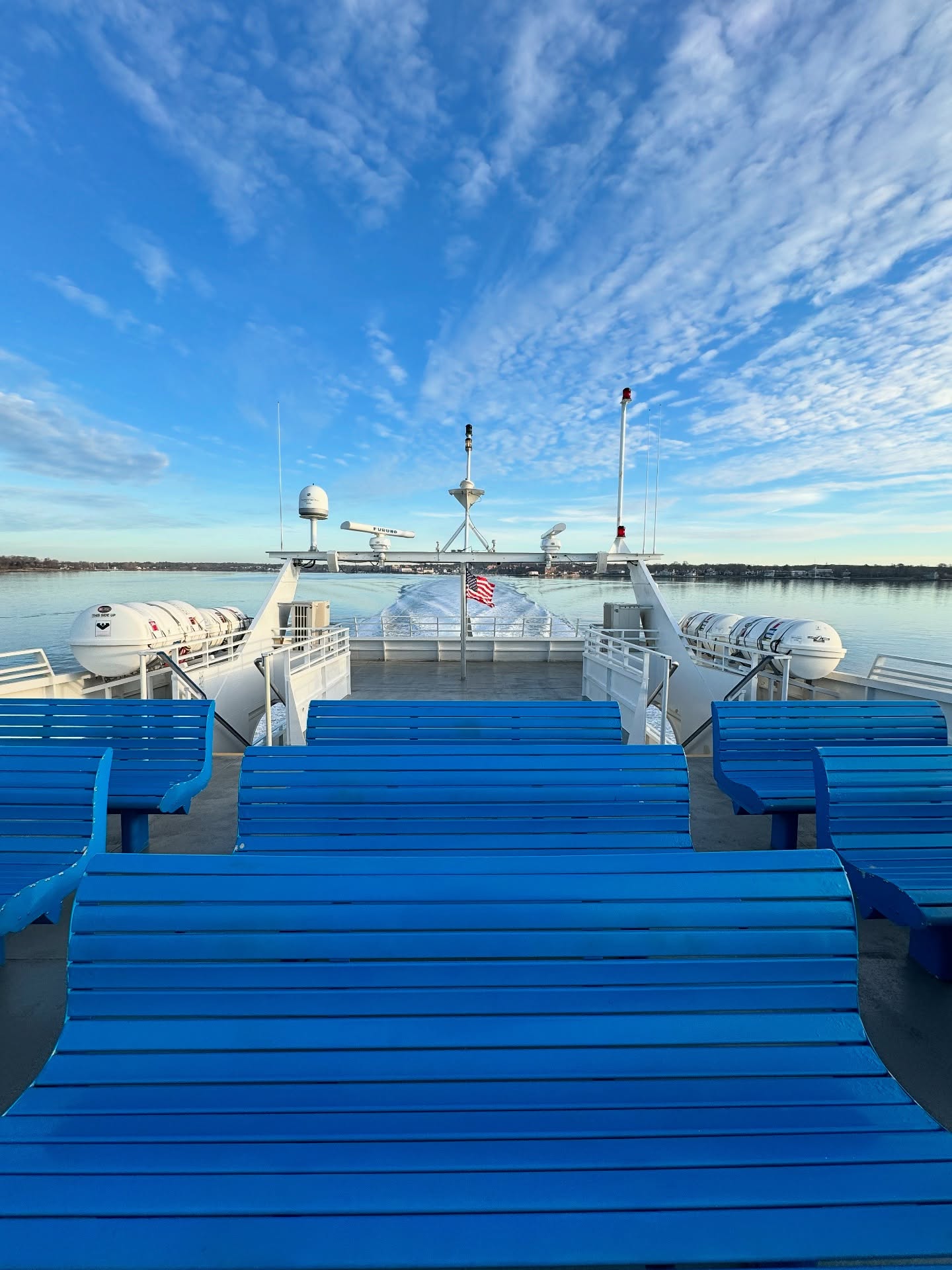 🚤💙 No boat? No problem! The @seastreak is your ticket to breezy bay views and the coastal charm of BRISTOL, RI — no captain’s license required 😉
Whether you’re hopping from Providence, Newport, or just want a scenic cruise around the bay, this is one of the dreamiest ways to explore Rhode Island’s coastline. ✨
🛳️ Docks right at 127 Thames Street (in front of the Maritime Center)
📅 Running seasonally from June 20 – October 13, 2025
🎟️ 2025 tickets are officially LIVE — don’t wait!
Come for the views, stay for the lobster rolls, ice cream strolls, and coastal vibes. 🌊🕶️
#ExploreBristolRI #SeastreakFerry #RhodeIslandVibes #CoastalGetaway #BristolByBoat #OceanStateViews #NewEnglandSummer