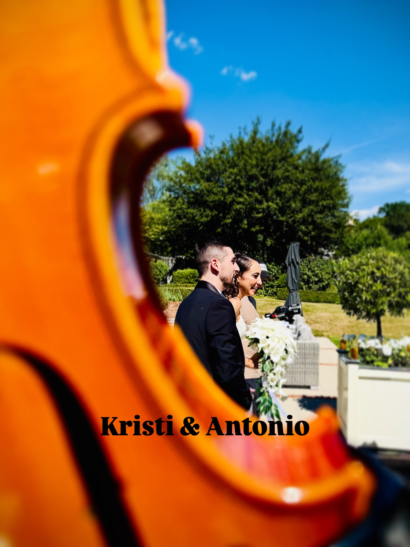 The beautiful wedding reception of Kristi & Antonio 🤍
@gaynespark 🤩
Kristi’s smile says it all.
The beauty of it all, the sun, the warmth 🔥… the love in the air.
Congratulations and all the very best in this new chapter of your lives together. 🥰
#essexweddings #essexviolinist #weddingmusic #essexwedding #weddinginspiration