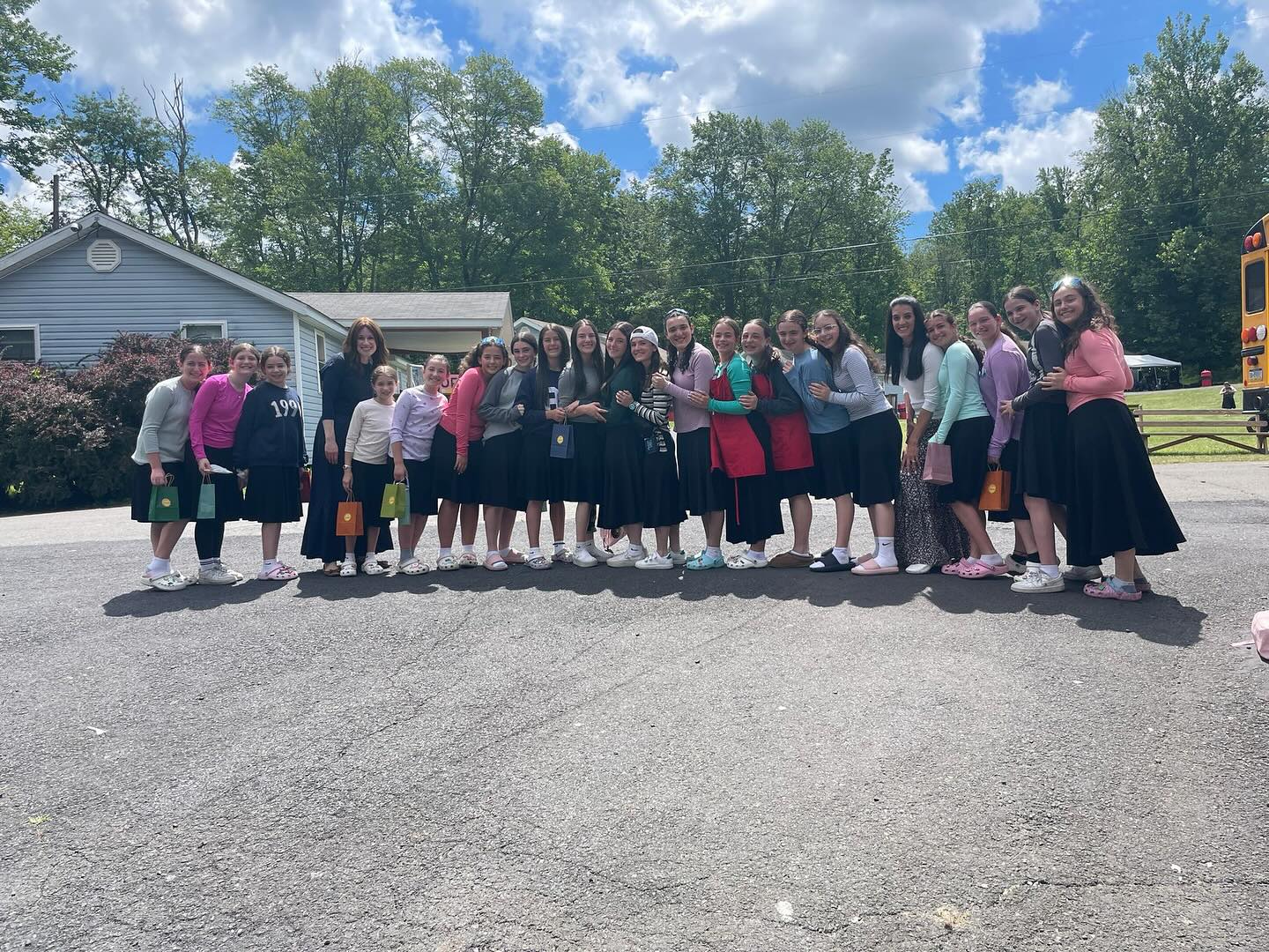 So nice seeing our awesome students in @campdina @camp_sternberg @camphasc and it wouldn’t have been a Bruriah visit without some kugel!! #AtBruriahICan