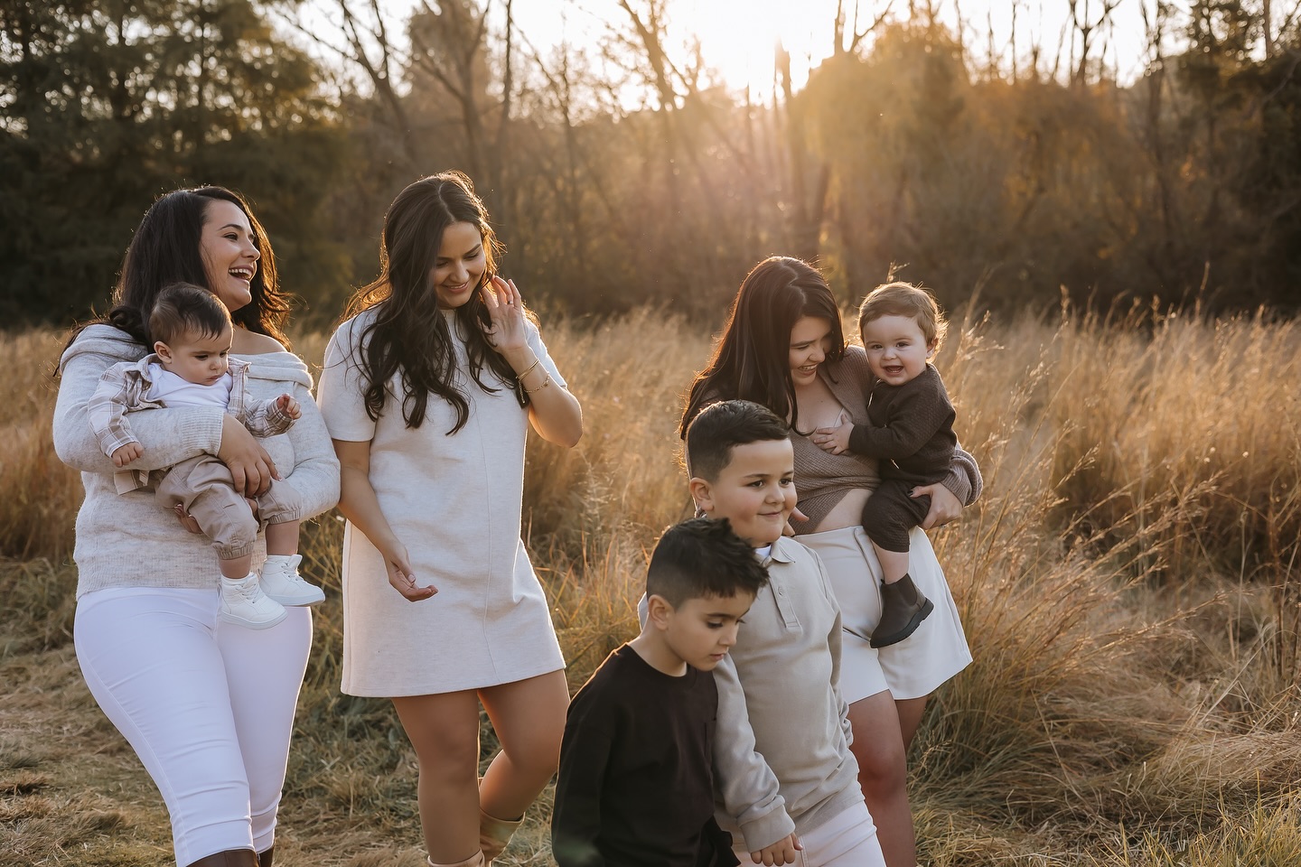 Moms and their bubs.š¤ #ashdowdingphotography #family session