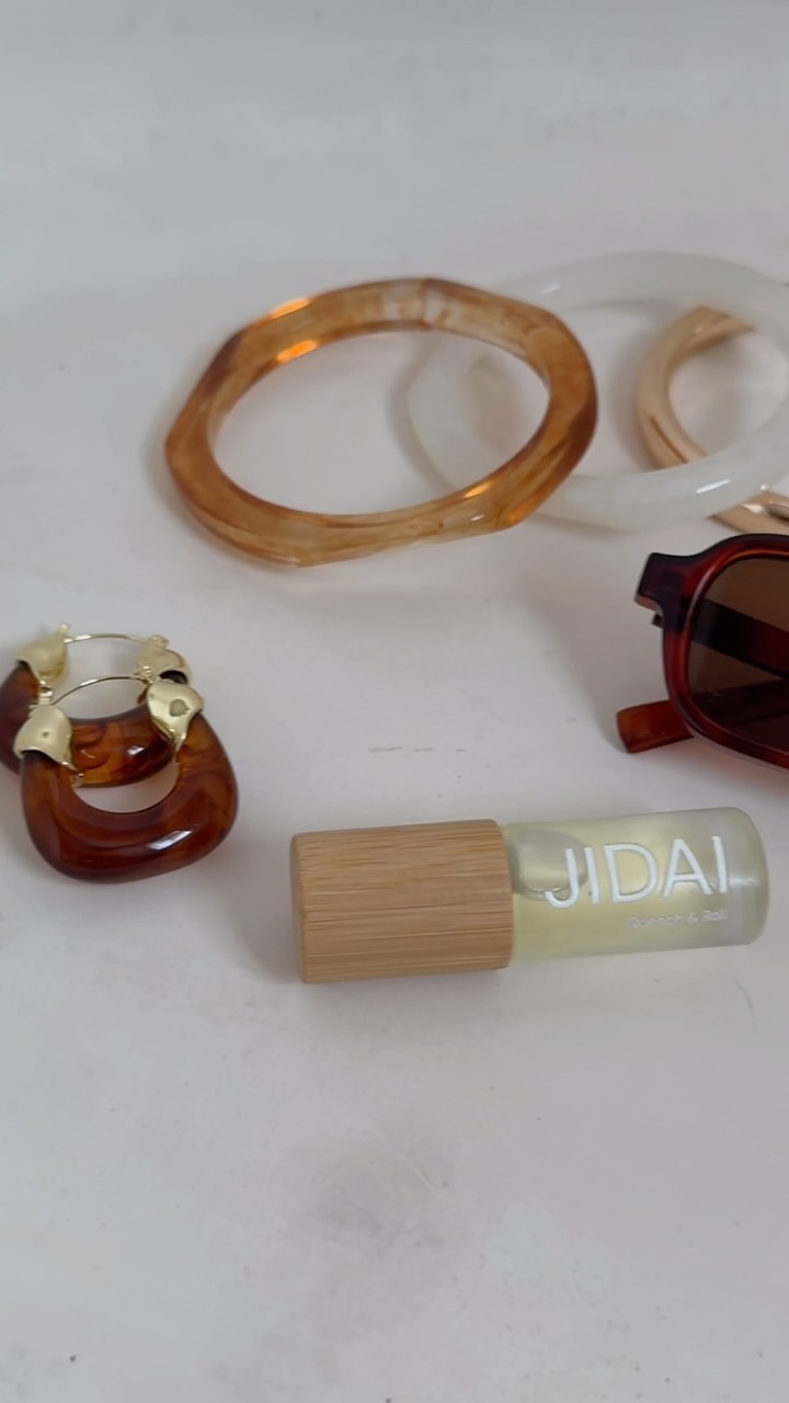 only the essentials this summer
#jidaibeauty
