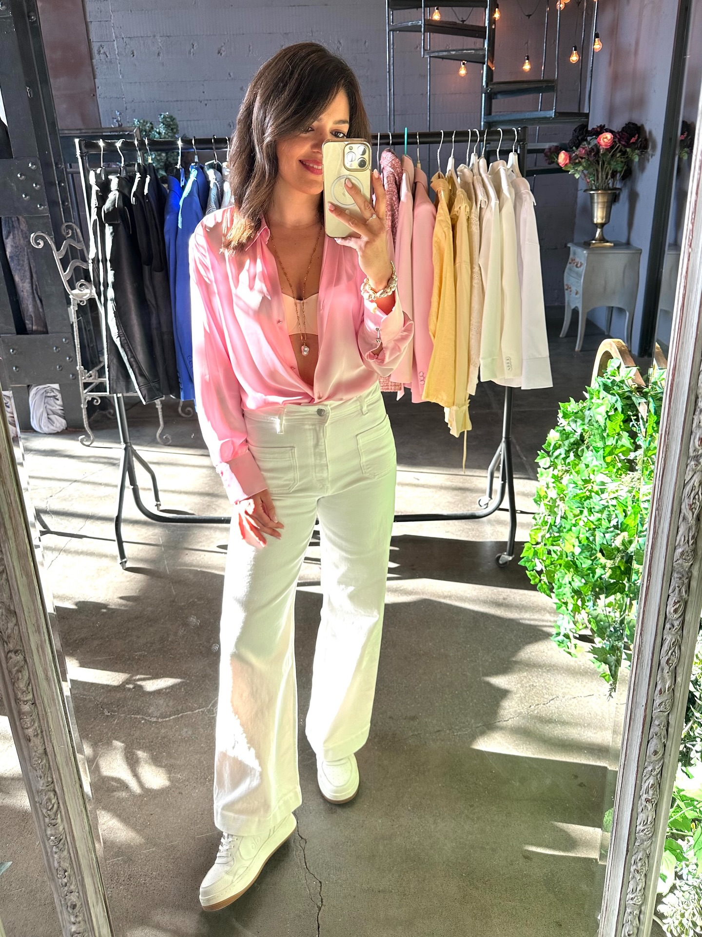 Stylist life.👗✨
#tbt Stylist job for @triumphlingerie for their “Body Make-Up Illusion” event.
#stylsitlife #lovemyjob #bodymakeupillusion #triumph #wardrobestylist #ootd #fashion