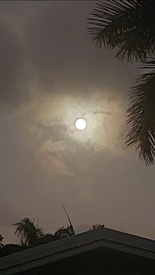 #moon #carolineclosepilates #cairnspilates #pilatescairns #lunar #studioview