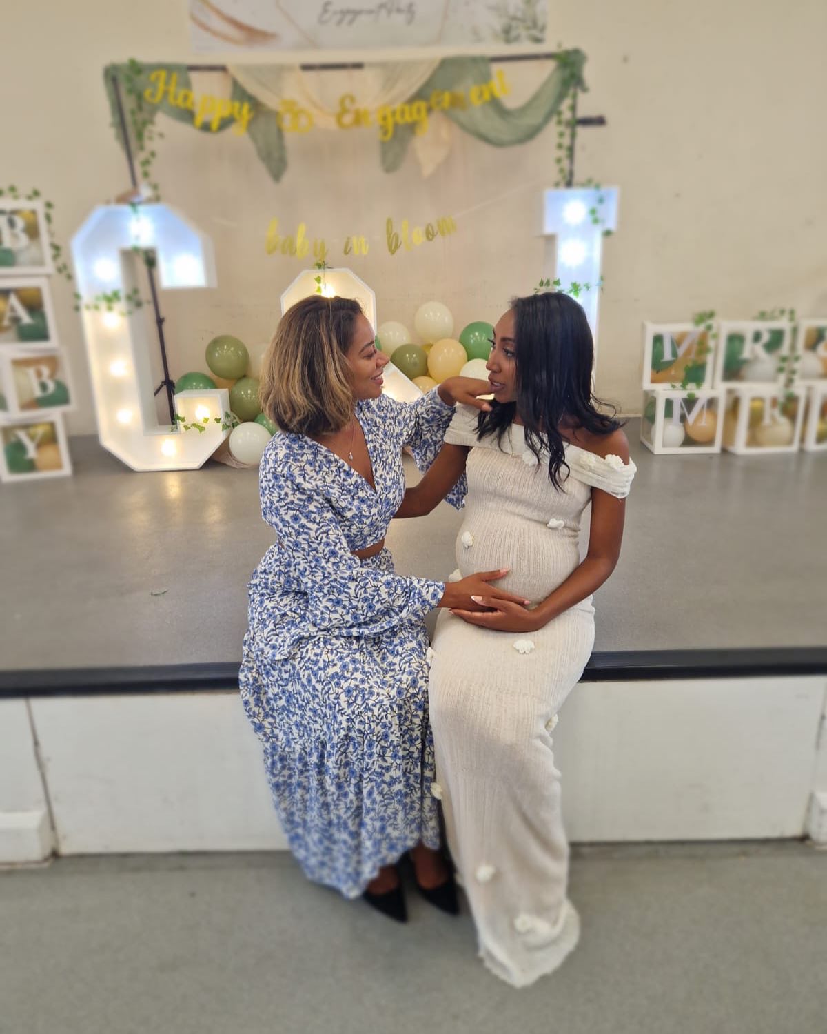 ✨ my week in pics ✨
1. My baby is due next month 🥰
2. #messcafehackney for my weekly cappuccino
3. You win some, you lose some. Courtesy of Hackney council
4. Lips, obviously!
5. Summer ready 💅
#dayinthelife #lifelately #essexgirl #esstlondongirl #aestheticnurse #nurselife