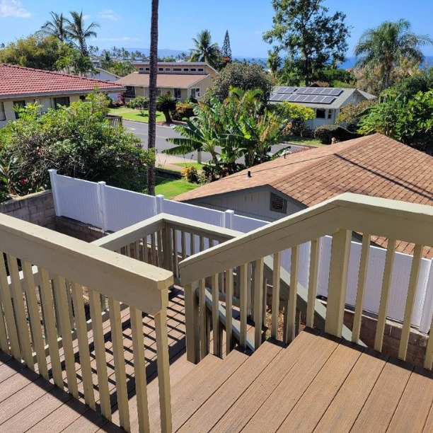 Want to spruce up your front or back porch? We're just the people to call! 🛠️🏡😎📞
#hawaiihandyman #backporch #renovation