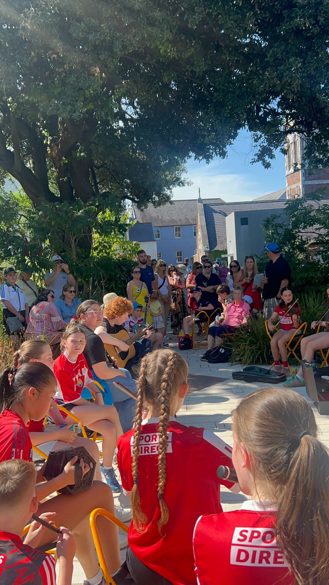 A snapshot of a busy and sunny Saturday in Cork with our Community Events. Thanks to Murphy’s Ice Cream for the treats today for the Street Entertainment competitors. Be sure to visit An Spailpín Fánach tonight for Peter Street #community #fleadhanphobail #cork