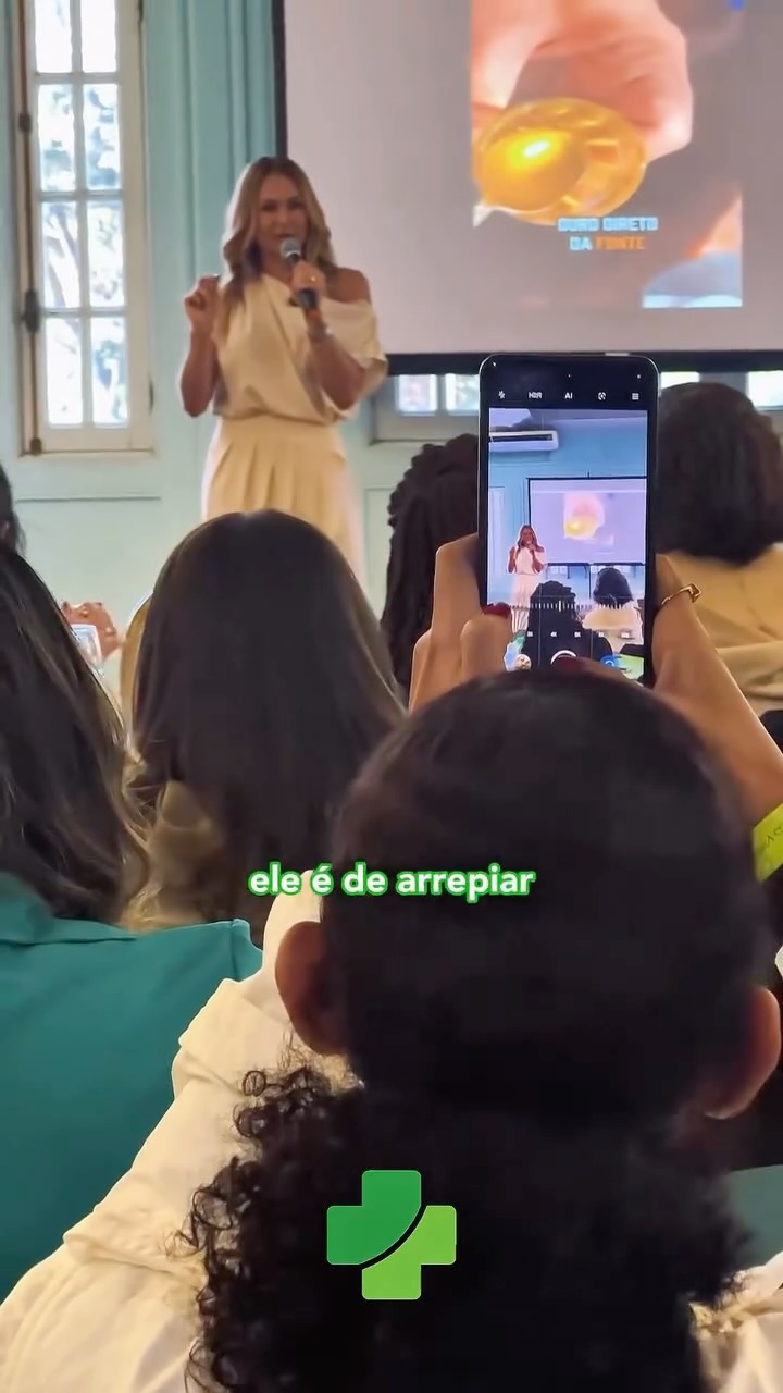 ☀️ “O sol não nasce para todos à toa. Ele nasce para todos porque todos os dias, nós temos a chance de fazer diferente.” — Lu Matosinhos, no QRo+Talks II
Um lembrete poderoso de que cada novo dia é uma oportunidade de recomeçar, evoluir e transformar a nossa jornada pessoal e profissional.
Obrigada, Lu, por trazer luz e inspiração para o nosso evento! 💚
.
.
.
.
.
.
\#Qro+Saúde #Aplicativo #Medicina #Saúde #RedeSocial #Enfermagem #ÁreaDaSaúde #InovaçãoEmSaúde #QRoTalksTerceiraEdição