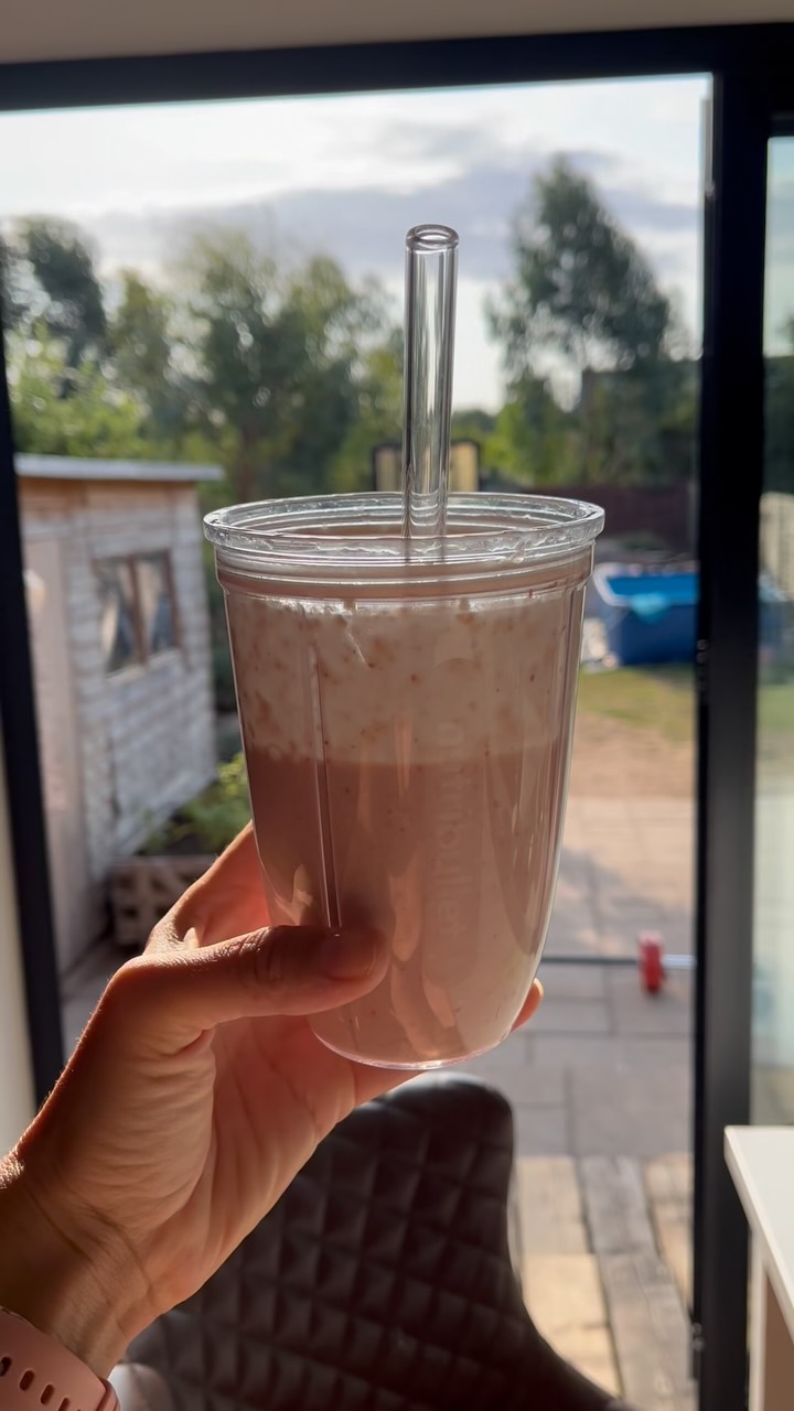 Morning routine looks something like this at the moment 💫
💫 journal and meditation
💫 workout
💫 cold water dip
💫 high protein breakfast
💫 getting the steps in
#morningvibes☀️ #morningroutines #morningworkout #dayinthelife #fitness #fitnessmotivation #wellness #wellnessroutine