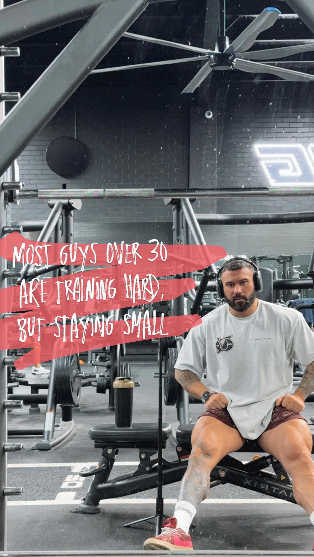 .
• You hit the gym. You push yourself. But your body? Doesn’t change.
• Here’s why: you’re not training for hypertrophy.
• You’re moving weights — not creating tension. And after 30? Hormones start dipping. That tension matters more.
• It’s not about doing more. It’s about doing it right.
• Isolation lifts. Slowed eccentrics. Recovery that actually works.
• Get the muscle. Keep the testosterone; That’s how grown men train.