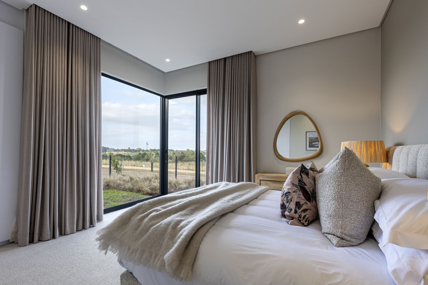 Waking up, drawing the curtains, and seeing this? Yes please!
This is the kind of view that makes getting out of bed a little easier.
At The Avenues Estate, your mornings start with space, light, and a breath of fresh air.
#TheAvenuesEstate #HiltonLiving #SeeffMidlands #SereneMornings #DreamyViews #HomeSweetHome #NatureLovers
