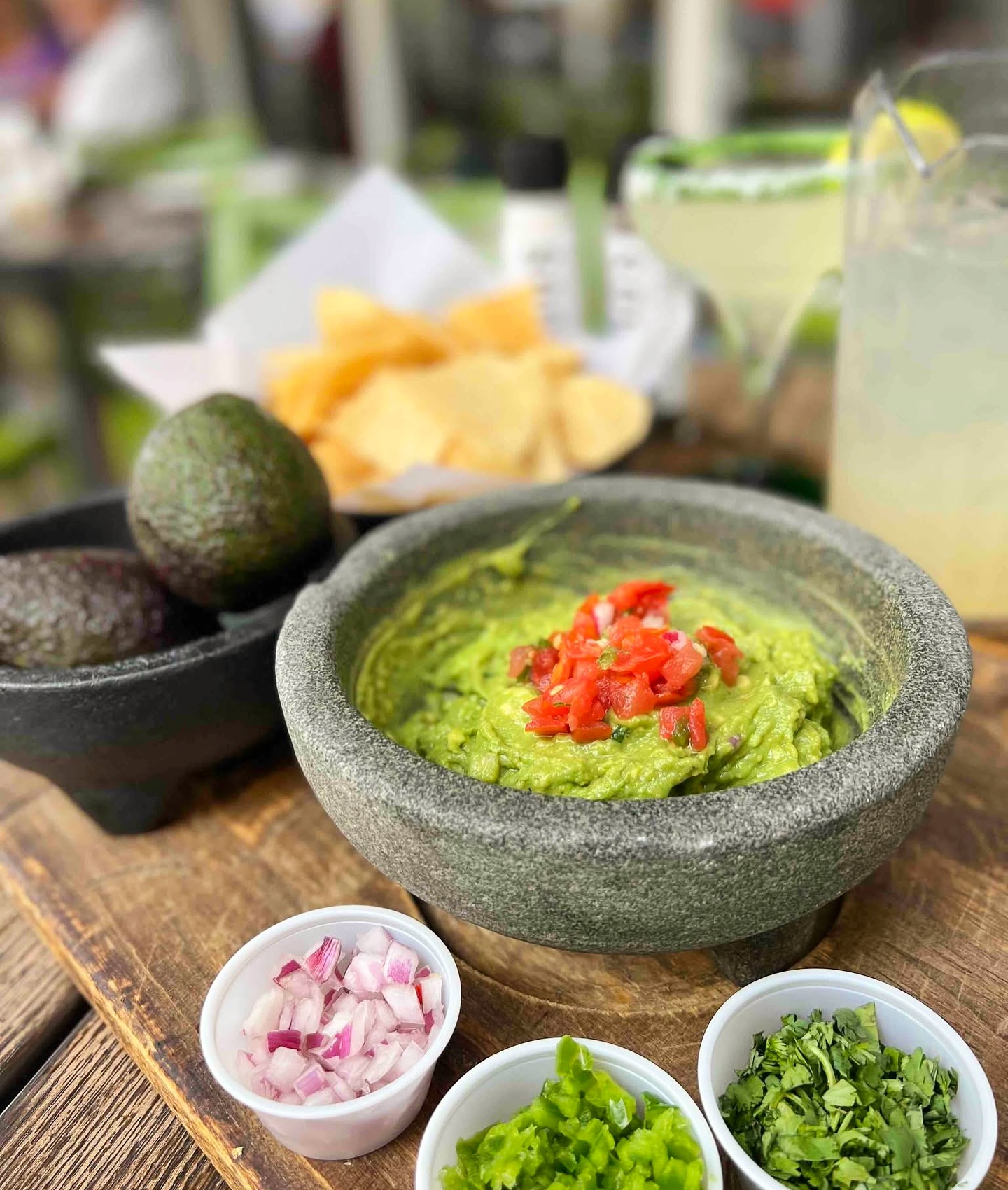 🥑✨ When life gives you avocados, it’s time for guac and tequila! 🍹
Swing by Cabos this weekend for our famous tableside guacamole, made fresh right at your table!
.
.
.
#CabosCantina #TablesideGuacamole #DowntownFortMyers #SWFLEats #GuacAndRoll
