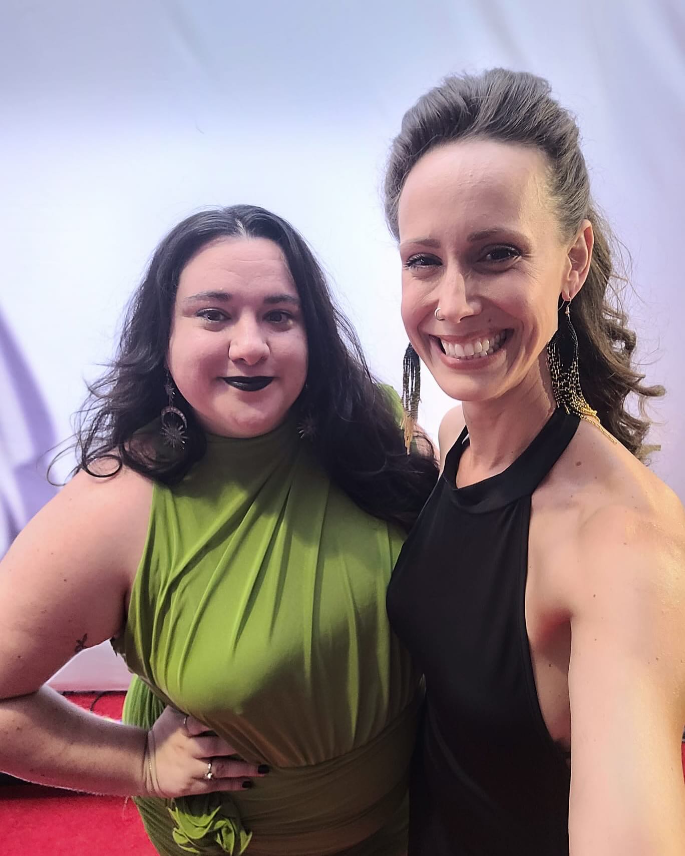 ✨Leo Awards night!✨
We may not have won, but we did get glam, eat snacks, and scream every time Good Grief got mentioned - so a good night all around spent with my favourite person @amy.trefry 😌
So proud to see our scrappy little East Coast show getting coast-to-coast love. 🖤 #GoodGriefSeries #LeoAwards2025 #EastCoastChaosCrew #HonouredJustToBeNominated @goodgrief_series @outtv @leoawardsbc