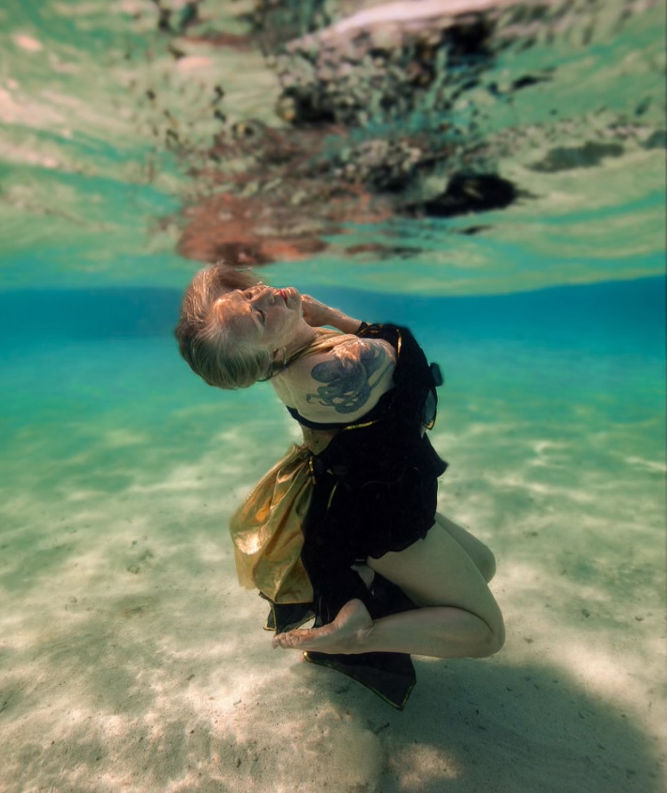 I absolutely love when my clients share a glimpse into their connection with the wild wonders of our world ~ look how gorgeous they all are! 👀🩵
Sweet invitation as we soften into summer, please wear your mineral based sunblock. That’s with zinc oxide or titanium dioxide for best coverage and healthiest for you. Enjoy the summer fun but keep your art protected! ☀️
Secondly, send me your art in the wild! You know I just love to see it, who doesn’t?
Show me how creative you can be!
🦢✨
#sunshine #adore #tattoos #summerfun #mermaid #healedtattoos #artinnature #love #intheelements #pnw #vanisle #victoriatattooartist