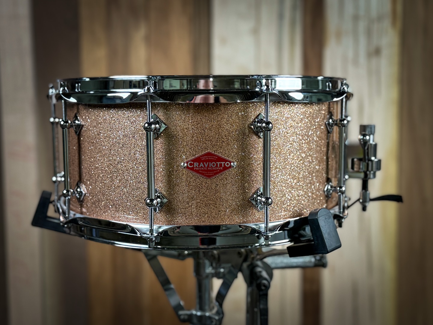 When classy meets warmth resonance. Custom Shop 6.5x14 Cypress, with 45 degree bearing edges, and finishes in Champagne Sparkle. Talk about beautiful.