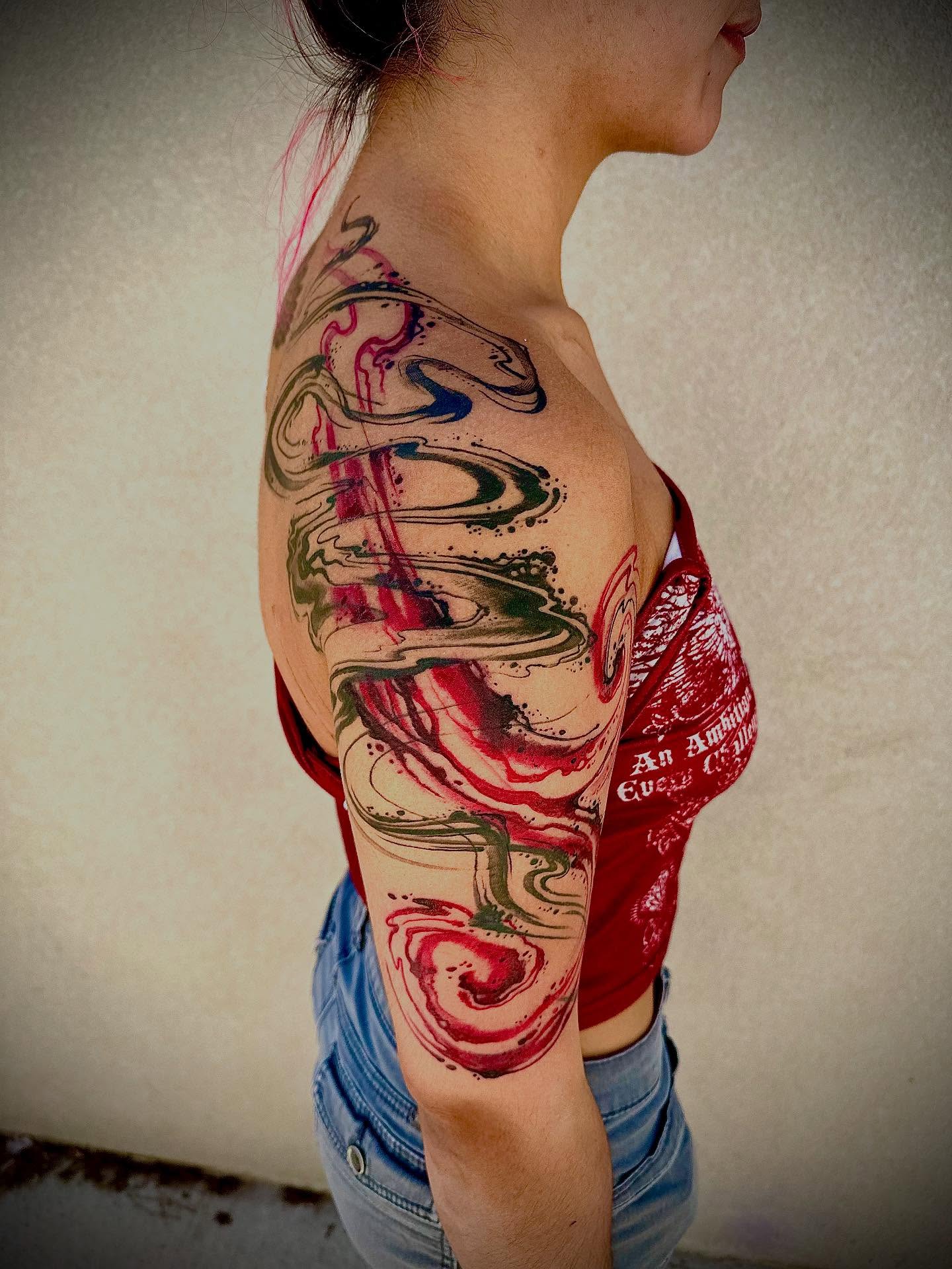 Red and black always hit different š„š¤ This abstract piece was all about contrast, movement, and raw expression. No stencilājust flow. Appreciate my client for going on the ride with me.ā
#AbstractTattoo #RedAndBlackTattoo #TattooArt #BoldInk #TattooVibes #FreehandTattoo #CreativeInk #ModernTattoo #InkedAndProud