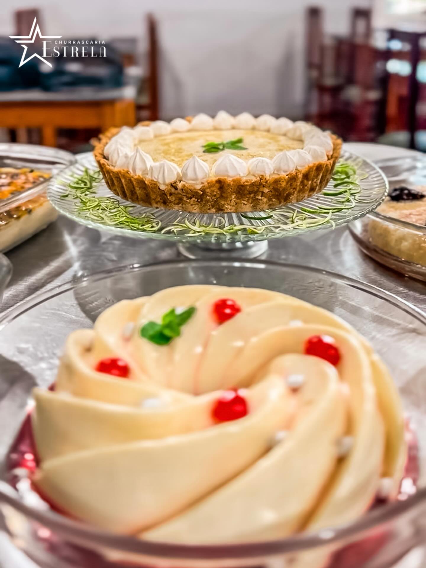 🍰 E depois do prato principal… vem o momento mais esperado!
No nosso buffet, a sobremesa já está inclusa, e você pode repetir! São diversas opções irresistíveis pra fechar sua refeição com chave de ouro.
Vem se deliciar com a gente!
#SobremesaInclusa #BuffetCompleto #DoceFinal