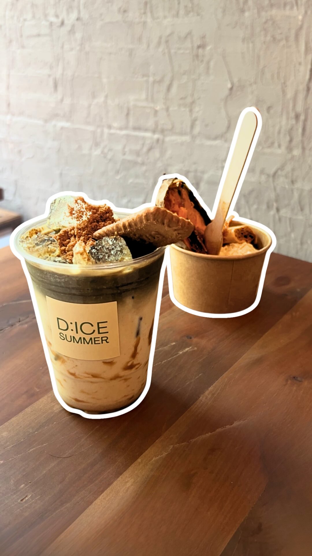 A Matcha + Ice cream pop up cafe??? So good!
📍223 East 5th Street
🕐 Wed - Sun: 9AM - 7PM
📝 Duo Cafe is closed for the summer so they opened up a cafe for the matcha girls and the ice cream lovers! They have a variety of items on their menu, and I loved their hojicha latte and the sweet potato ice cream. The perfect sweet treat for a hot summer day~
🏷️ @duocafe.nyc @dice_summer #nyc #newyorkcafes #nyccafe #nyceats #matcha #hojicha #icecream #desserts #foodie #DICEpopup #DICESummer #DuoCafe