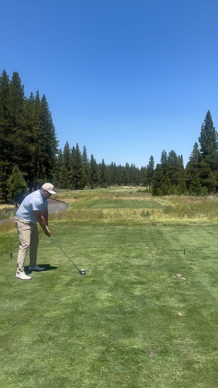 Well… it looks like everyday is a good day for an Apex!#fairwayfrost #apexfueled #sunsetslice #golfperformancedrink #golf #golflife