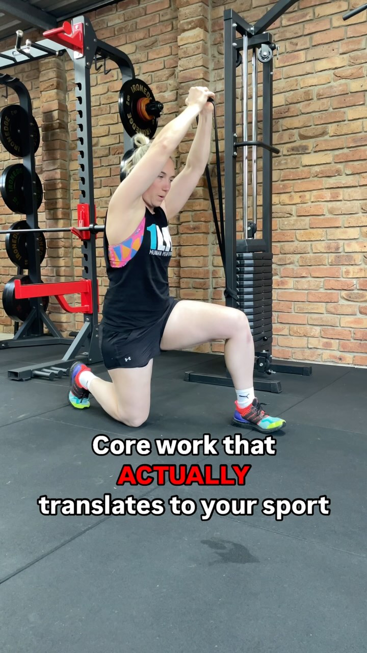 Ditch the crunches. Train your core with purpose 🔥
Your core isn’t just for aesthetics — it’s the link between strength and control; it helps you cut, sprint, shoot, tackle, pass, and hold your ground under pressure.
If you want strength that actually shows up on the field, these are your go-to moves:
1️⃣ Overhead Banded Oblique Crunch – build control under load
2️⃣ Paloff Press – train anti-rotation and full-body tension
3️⃣ Side Plank Rotations – stability through movement
Stop isolating your abs.
Start building a core that performs.
💥 Stronger core = better performance