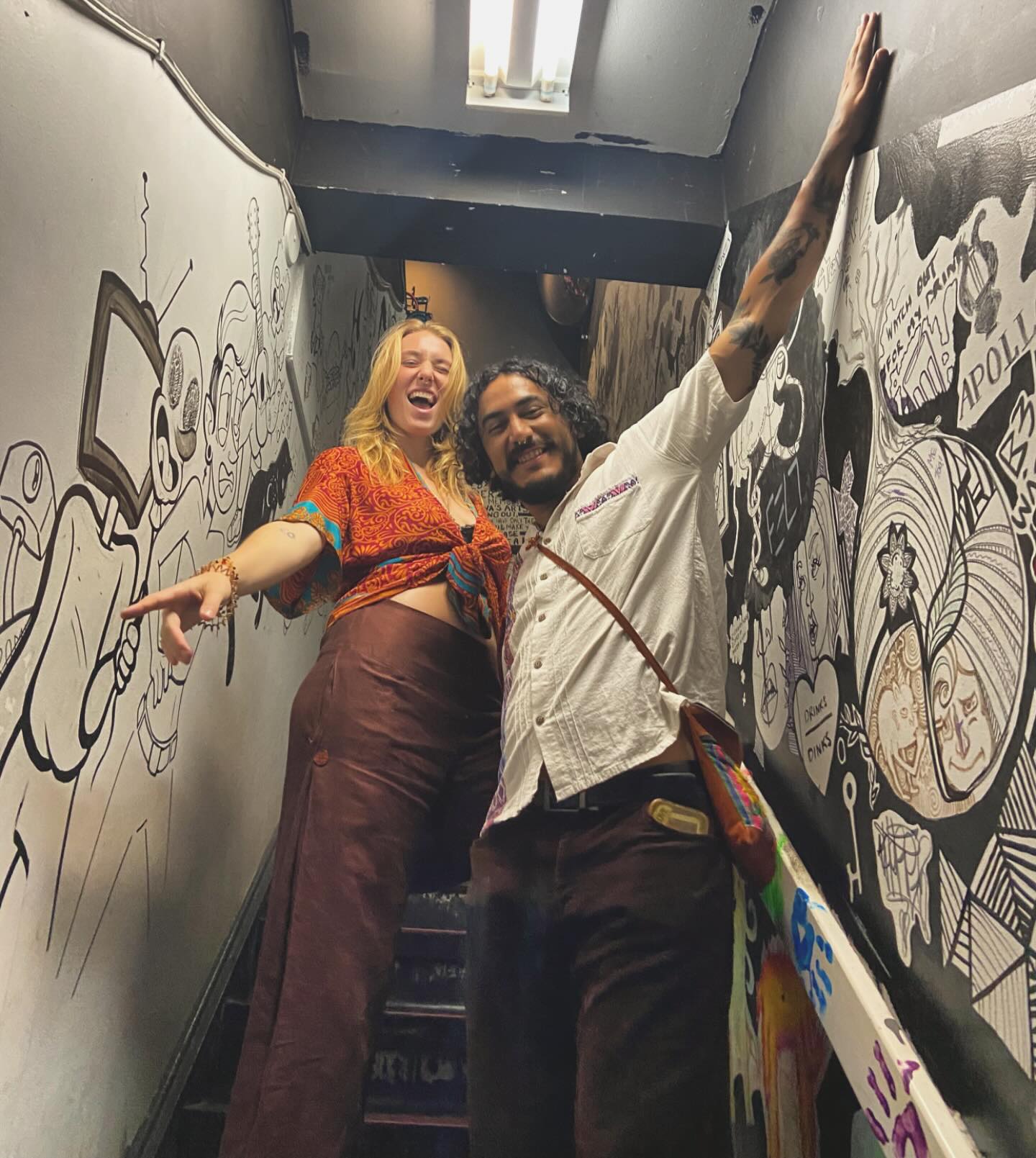 What a cool past week and a half!! So grateful for all the shows and the people we met 💫
This week we play @thelotmanotick Sunday 10a-12p
Meanwhile, we will be making merch and getting inspired @ottawabluesfest
Have a beautiful week 🌞
LISTEN 🔥 @nikkiandthebarnboys @crowsfeetisaband