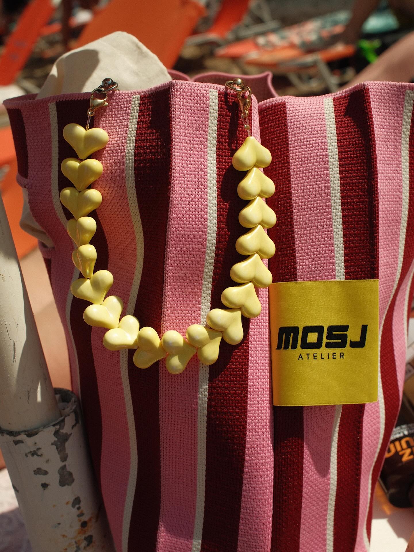 VACATION TIME 😎 We zijn er even tussenuit! Alle bestellingen die geplaatst worden tussen 15 en 20 juli, worden op 21 juli verzonden 💋