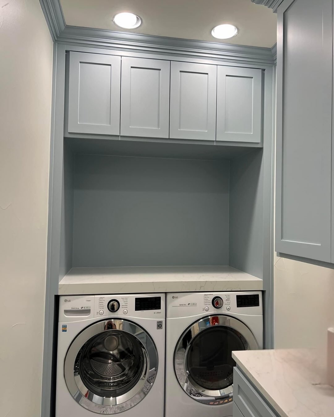 Who wouldn't love doing laundry in this adorable baby blue shaker laundry room, it's just so cute!🧺☕️
-
-
-
-
#zapatacustomcabinets #ZCC #shakercabinets #custom #customlaundry #design #homeimprovement #dfw #cabinet