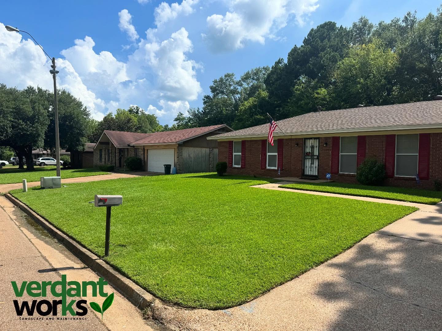 We don’t offer lawn cutting but if a client asks, of course we can!🌱 #Lawncare #GreenGrass #VerdantWorks #CleanEdge