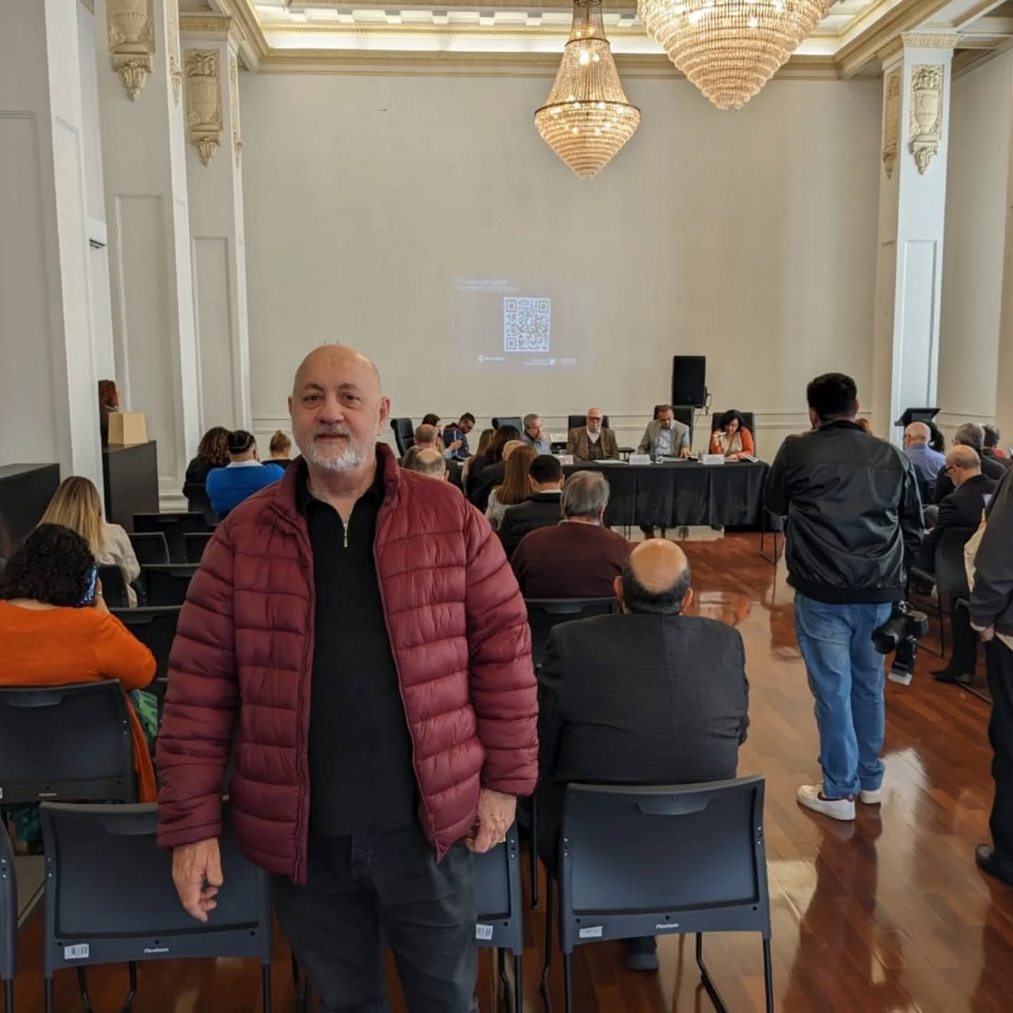📍 Hoje, 15 de julho, foi realizada a 7ª Reunião Ordinária do Conselho Estadual de Turismo 🗓️ no Salão Nobre da Secretaria de Turismo e Viagens do Estado de São Paulo, na Praça Ramos de Azevedo – República, São Paulo/SP. 🏛️✨
A Associação Brasileira de Jornalistas de Turismo – ABRAJET-SP 📰✈️ esteve muito bem representada pelo seu vice-presidente, Luiz Carlos Scaramella Maggio, que acompanhou de perto as discussões estratégicas para o fortalecimento do turismo em nosso estado. 💬🤝
Durante o encontro, foram debatidas ações para impulsionar o turismo regional, qualificação profissional, integração entre municípios e parcerias institucionais. 💡🌎
A presença da ABRAJET-SP reforça o papel essencial do jornalismo de turismo na valorização dos nossos destinos e na construção de políticas públicas para o setor. 📢🏞️
#ABRAJETSP #TurismoSP #JornalismoDeTurismo #ConselhoEstadualDeTurismo #TurismoPaulista #ComunicaçãoETurismo #TurismoResponsável #TurismoÉDesenvolvimento