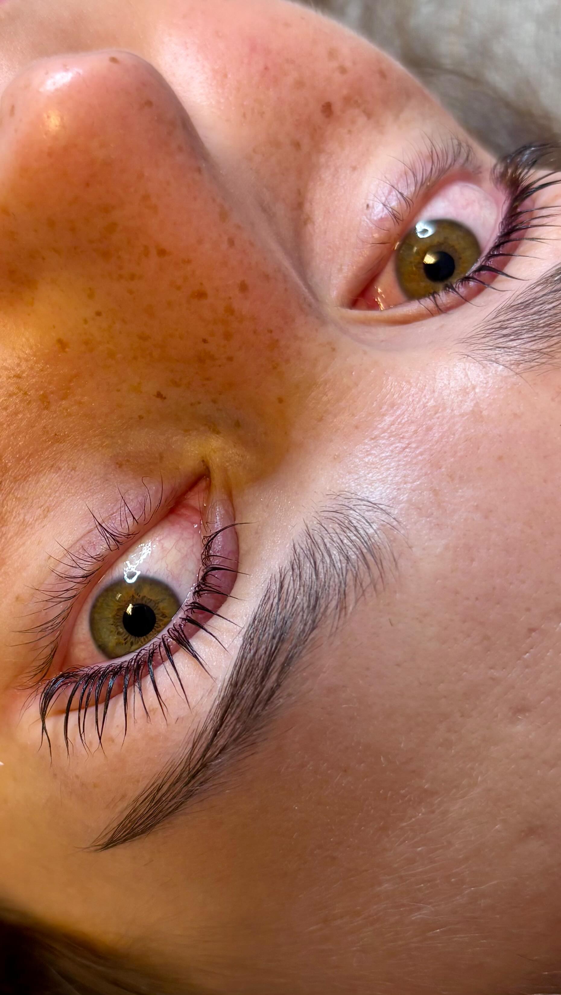 ✨Manchmal ist Selbstfürsorge ein kleiner Luxus, wie ein Lash Lifting, das dich jeden Morgen strahlen lässt.
#lashlift #lashes #lashlife