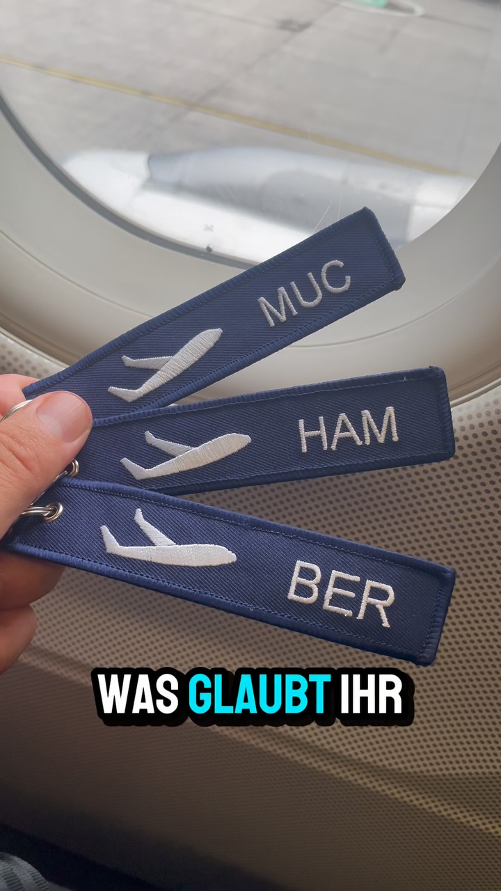 ✈️ Für alle Flight Attendants & Himmelsstürmer!
Entdecke unsere einzigartigen Schlüsselanhänger – groß, stylisch & perfekt für deine Crew-Bag!
Mehr auf CabinCrew.Store
🌍 Zeig, dass du fliegst – mit Charme & Charakter!
🔑 Jetzt shoppen & abheben!
#CabinCrew #Flugbegleiter #StewardessStyle #CrewLife #AviationLovers #KeychainGoals #TravelInStyle