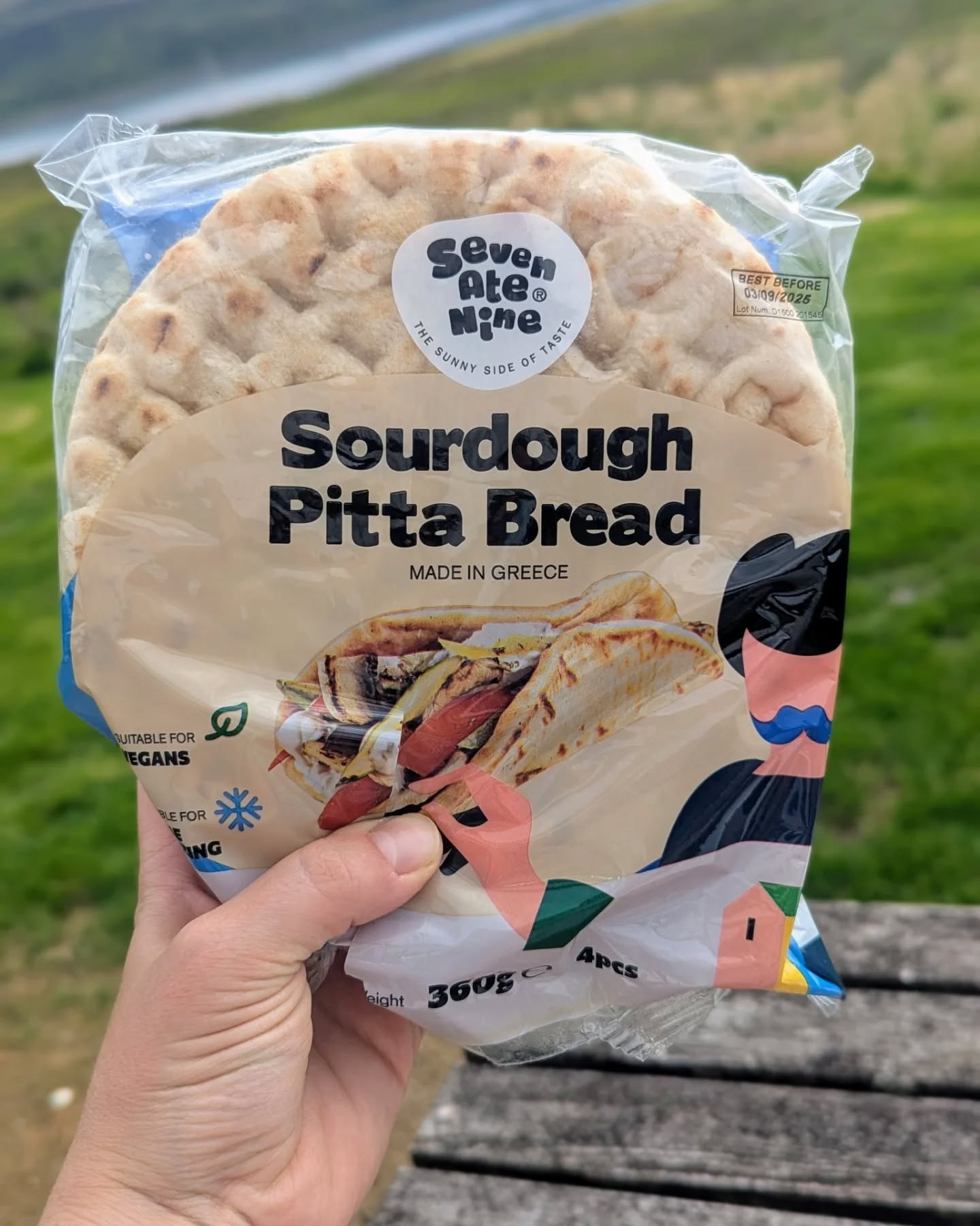 New @seven.ate.nine.uk pittas in just now. Would be rude not to try them!
We loaded these fluffy vessels with some delicious @lochaberlarder chicken from the BBQ, creamy hummus, salad and tangy pickled cabbage. A tasty combination for sure!