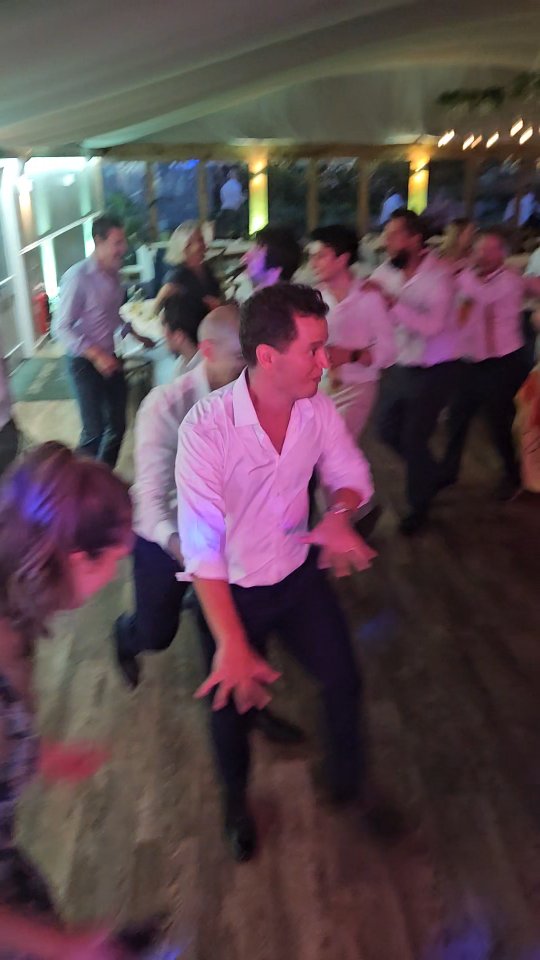 SO MUCH LOVE for yesterday at @abbotscourt for Natasha and Ben's wedding. And it literally did feel like we were walking on sunshine, but fair play to everyone, who were literally dancing all night 💃💦