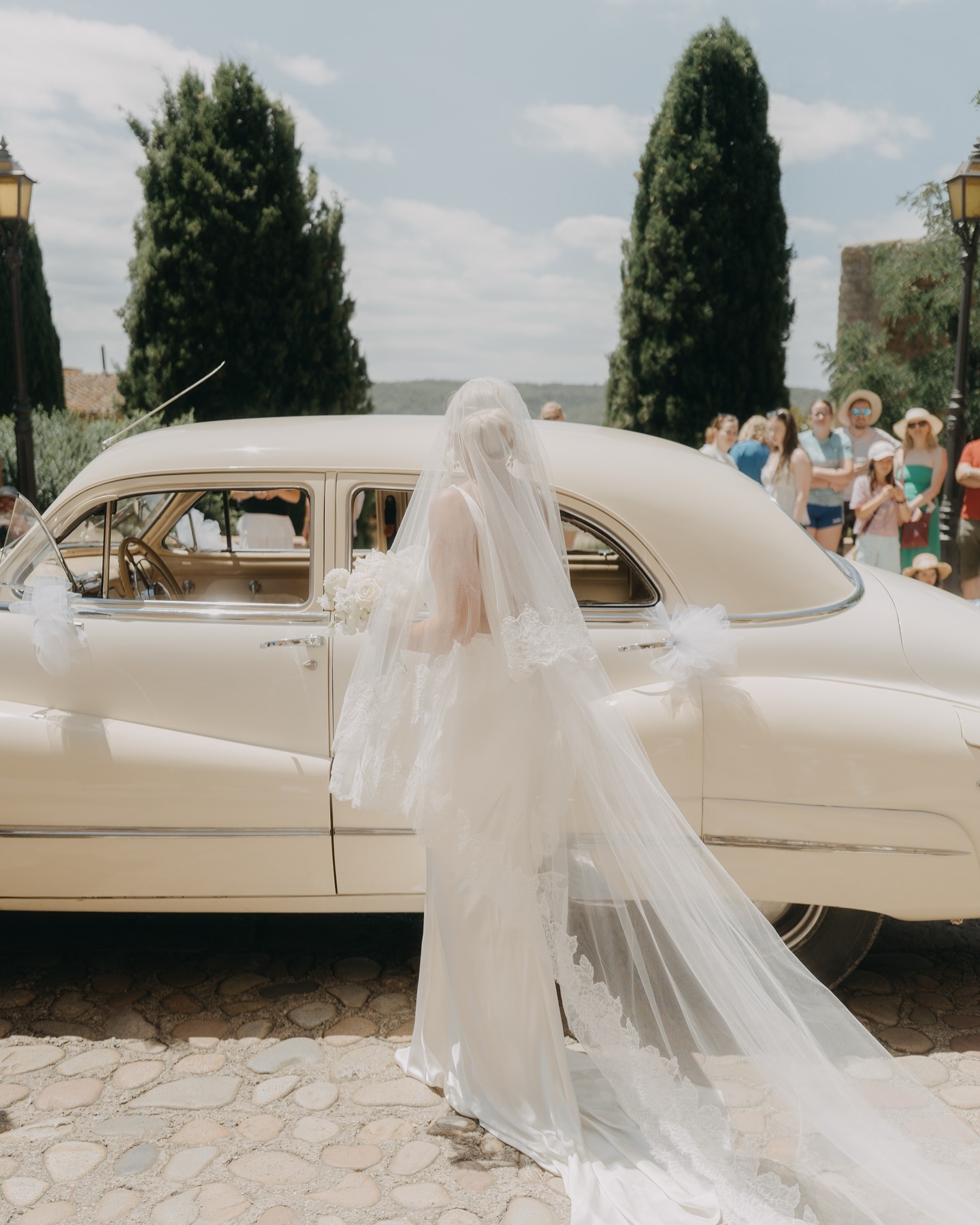 K + E
Saying yes in a small village by the Mediterranean.
.
.
@mireiaroyo.eventdesignstudio @mastorroella @maitemach @soundwaves_events