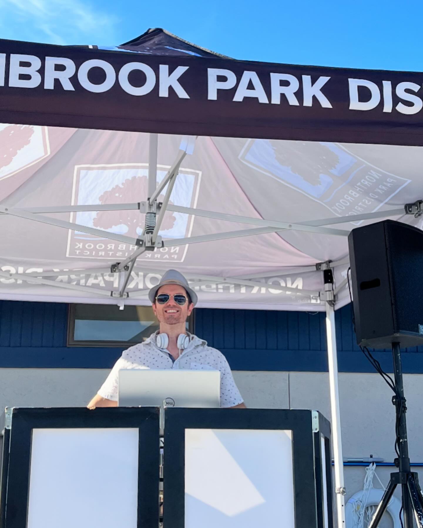 It’s me and dance pro DRAKE combining to make a high energy team! 🎉 Grand reopening we did for the Northbrook Community pool recently. Think these kids had a good time?? We were constantly running games, line dances, announcing prizes and I was taking all their requests. Thx @azentertainment always for the opportunities 🙏👏