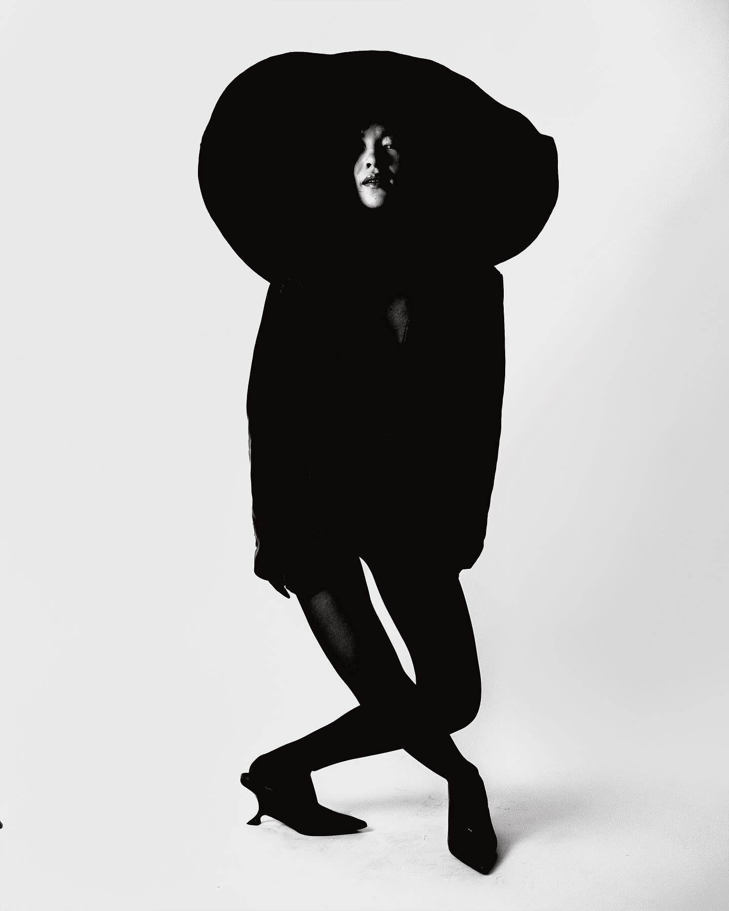 co-directors: @owsmi & @grace__roden
model: @malikakanatova_
photographer: @owsmi
creative director: @grace__roden
art department: @rosatropp
photo assistant: @skylerpiltch
grip: @katieliebert
photo edit: @owsmi