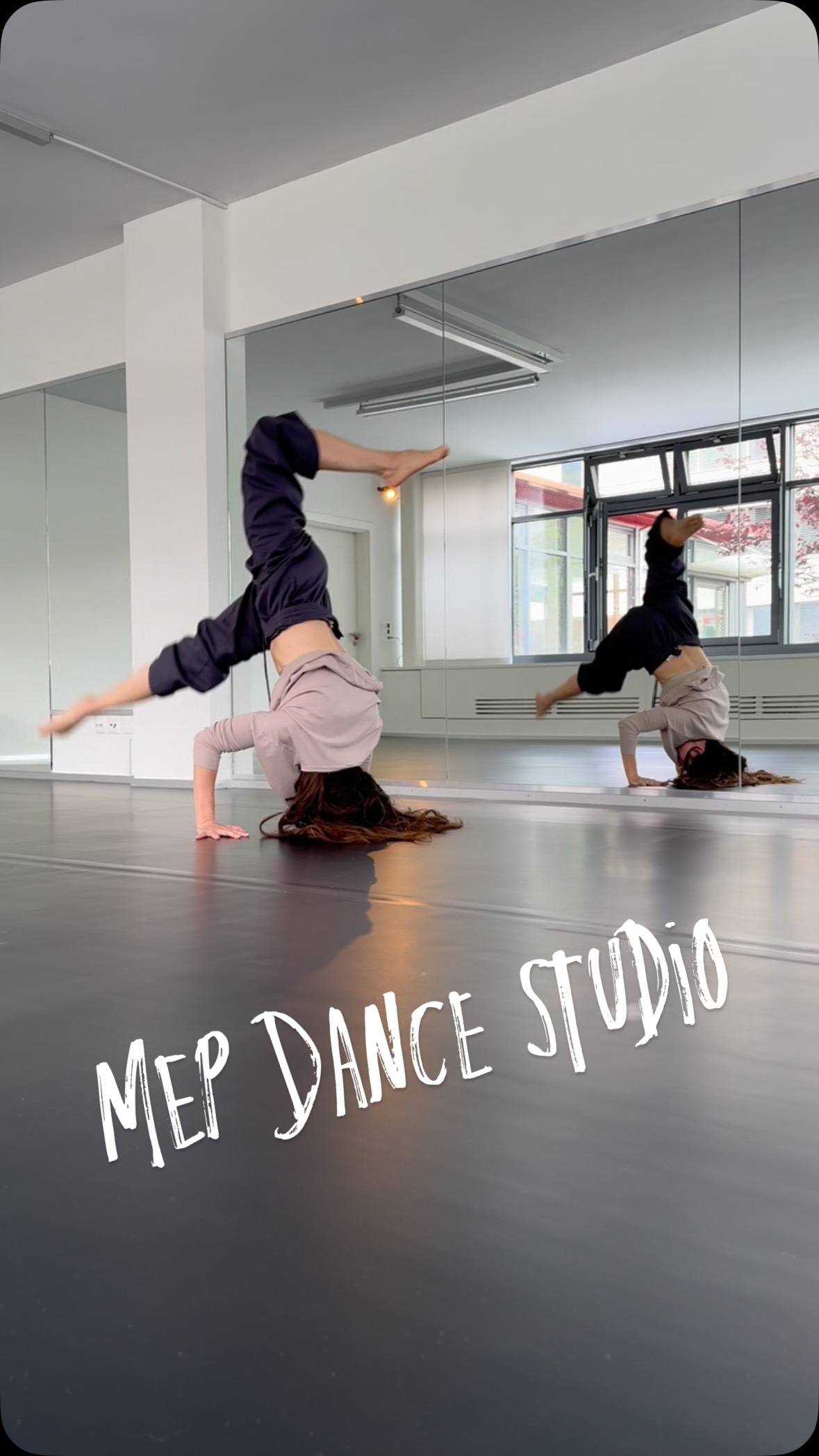 Wishing you a wonderful summer holiday! ☀️😎
#startingadancestudio #august #2025 #happy #lookingforward #contemporarydance #kids #teens #erwachsene #küsnacht