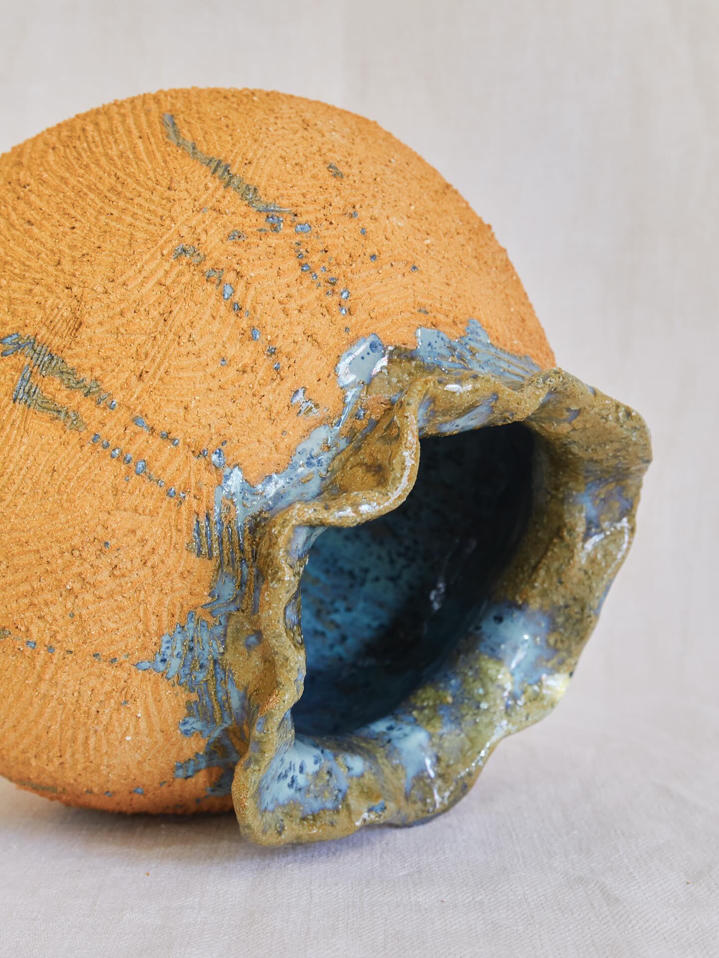 jarre en boule
photo par @arina.starykh