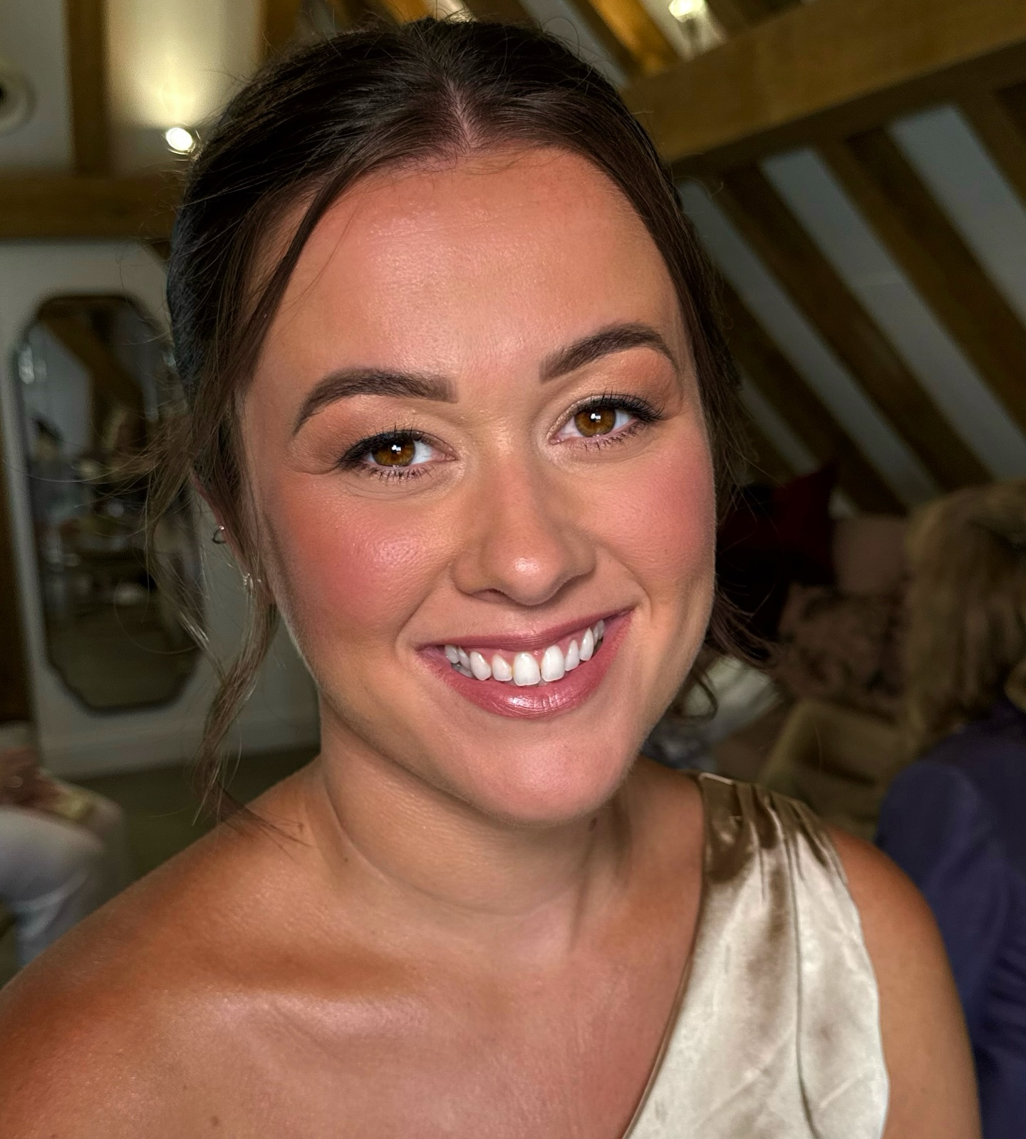 I love when bridesmaids put their faith in me to create stunning, natural makeup looks with a hint of glam and the outcome is stunning🥰 Initially, we went for a more subtle eye look, but after the bridesmaid's touch-ups, we added to her eye makeup/lashes to enhance the makeup as a whole and it made a world of difference! ✨
I believe it's crucial for you to feel at ease approaching me for any adjustments - after all, you're the one wearing the makeup all day! 🤍 Makeup is a collaborative process, and I'm here to ensure you feel confident and beautiful✨
I often suggest to begin with a soft, natural look and build up the look as desired.🥰 Having the ability to add to your makeup instead of take it away keeps your look still looking clean, fresh and enhanced 🤍
Venue: @theoldkentbarn
Hair: @hair_design_by_laurenmummery_