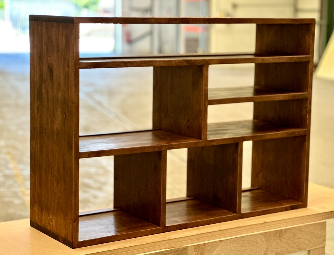 Yet another Serene+ leaving the workshop! Customers are loving this design for its versatility and being able to have all that storage in one unit without having multiple parts to the piece. This takes extra work and skill, but it’s so worth it. 👌👌👌
#komodafurniture #furniture #vinyl #vinylstorage #handmade #madeinbritain🇬🇧 #woodfurniture #interiordecorating #hifi #solidwoodfurniture #solidwood #furnituredesign #tvunit #recordplayer #instadaily #cdcollection #speakers #sonusfaber