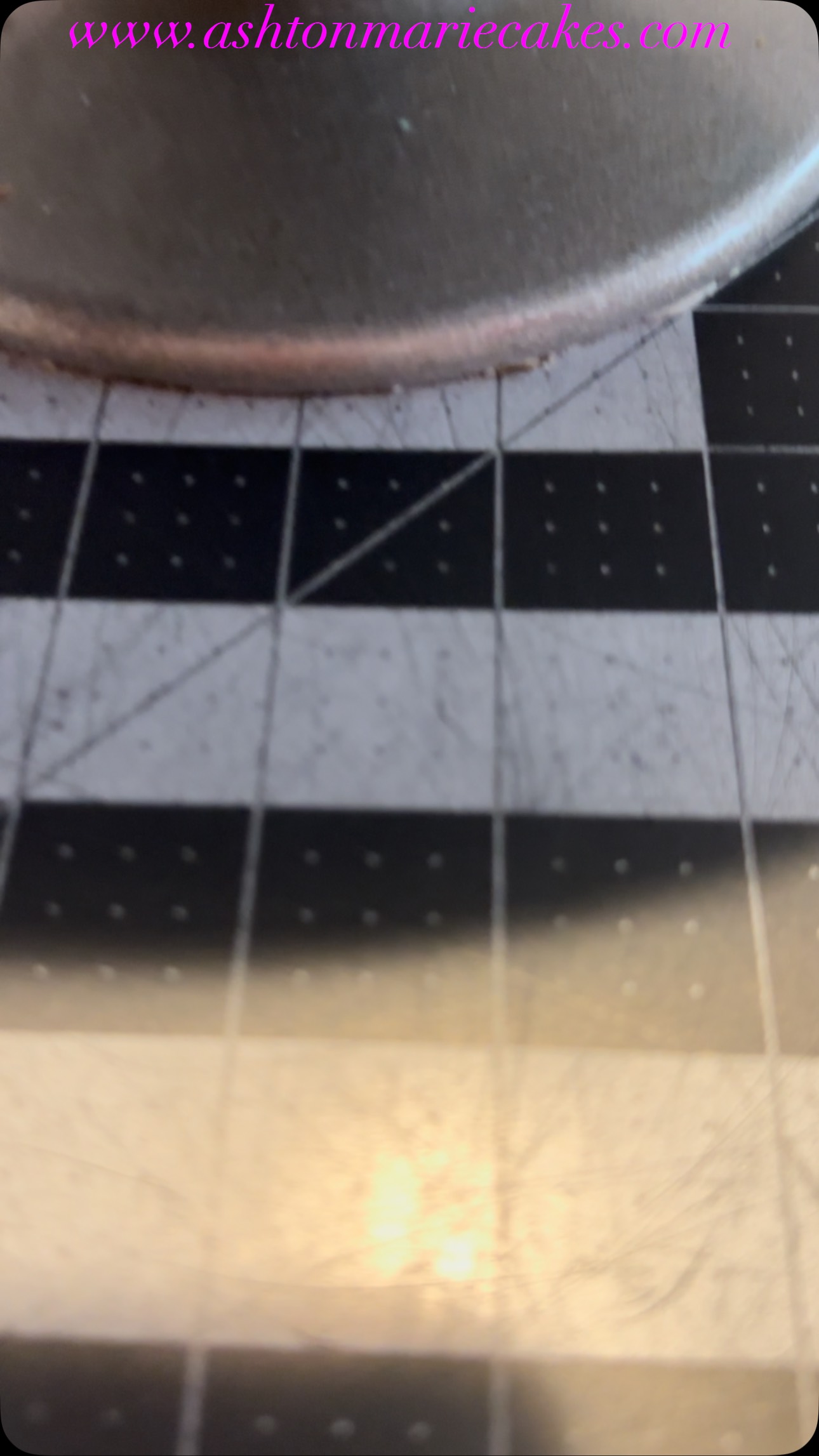 Ain’t nobody DOPE as the Birthday Girl/Guy! It’s their day so let them be Fresh and Clean! You can actually put this money where your mouth is at. 😂 Thank you to my customer for trusting AMC to do what we do best and that is celebrate with cake! #ash #ashton #ashtonmariecakesllc #cakedecorating #dallas #midlothian #dallastx #cake #cakesofinstagram #cakestagram #cakeart #cakes #hood #hood #trap