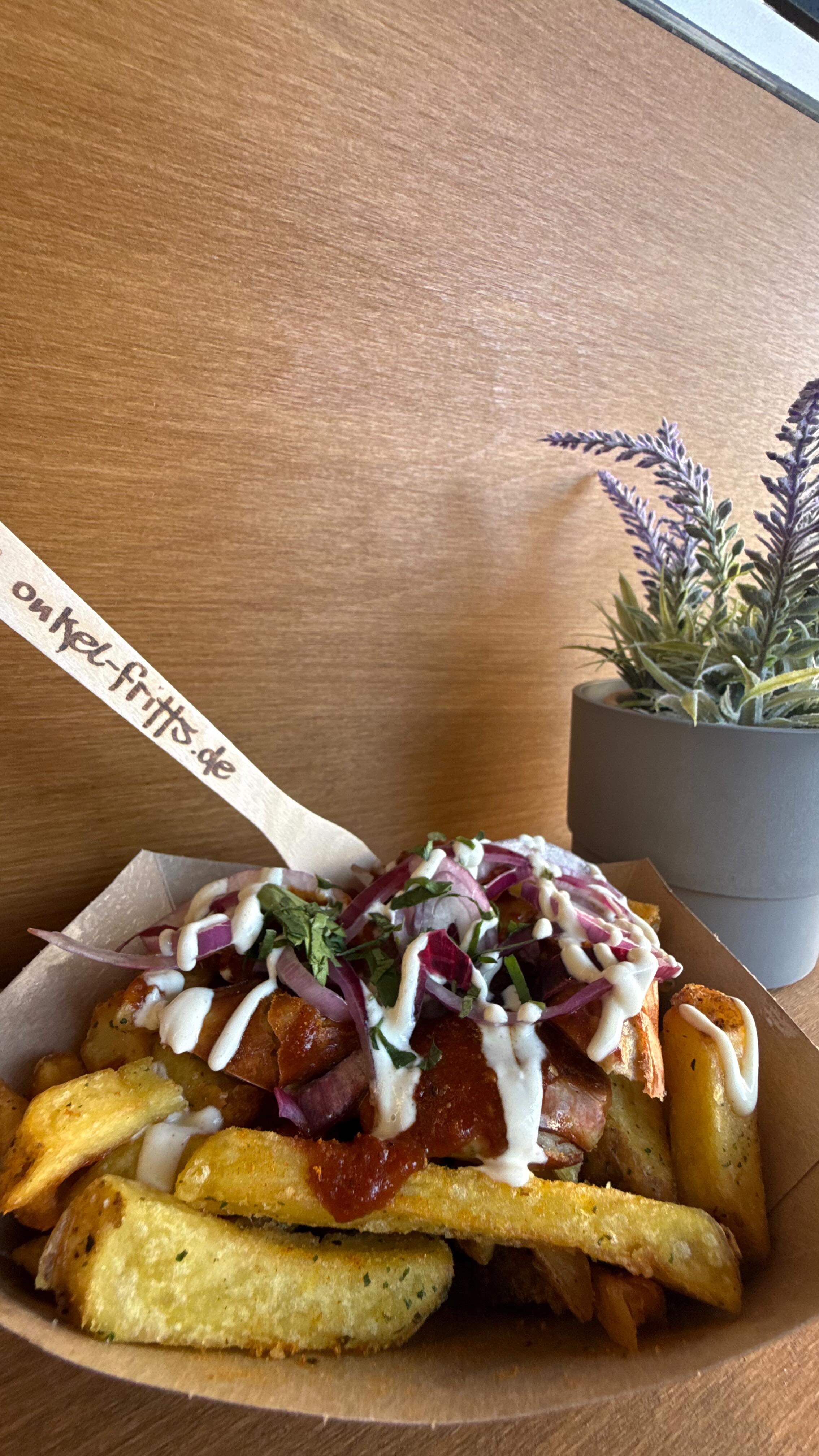 Diese Fritten sind heißer als dein Liebesleben 🔥❤️🔥
knusprig, lecker, schmackofritts
#BBQFritten #OnkelFritts