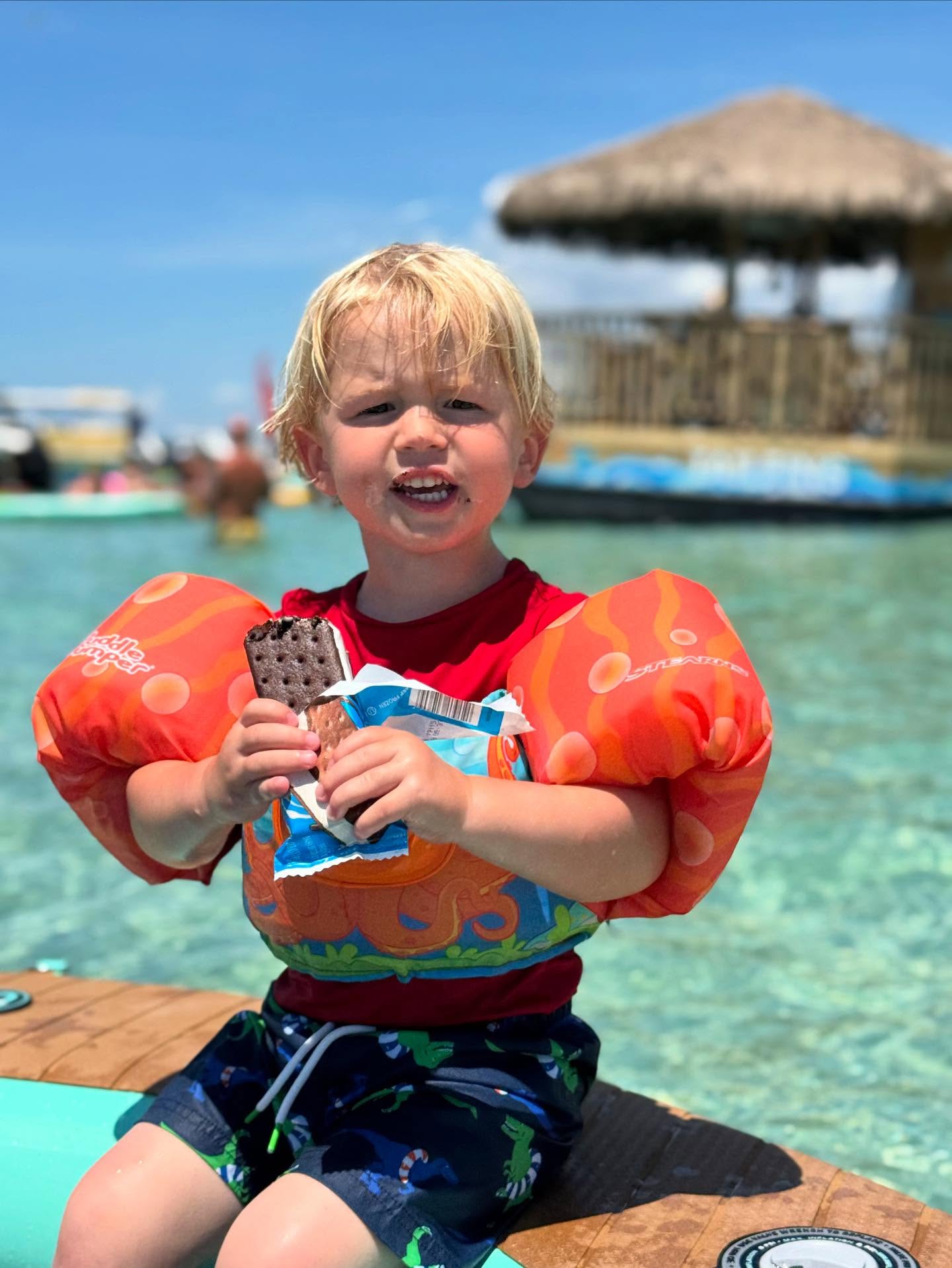 An ice cream a day keeps the doctor away! That’s how it goes right? 🍦
📸: @tanya_mcelroy16