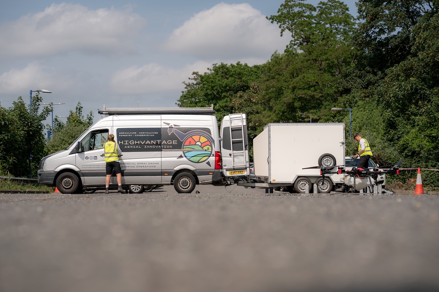 What are your thoughts on the trusty spray rig? 🚐 🚁
She has clocked up the miles taking us throughout the UK so it was time to give her a treat!
We can’t thank @signspeed enough, we are chuffed to say the least, brilliant service!
#highvantage #signspeed #van #vwcrafter #xag #xaguk #spraydrones