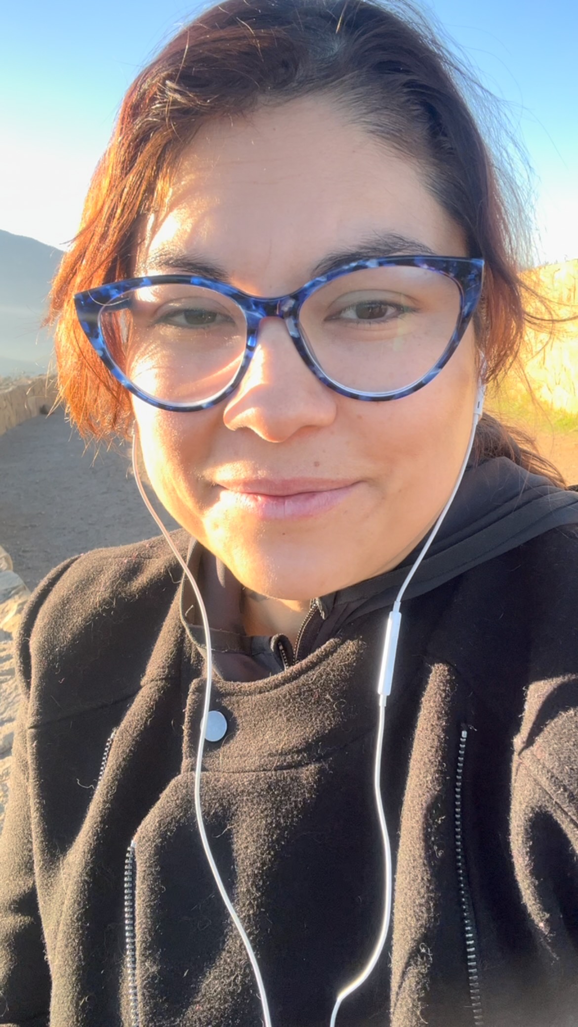 Feliz cumpleaños Leonor, hoy que cumples 6 años quiero contarte algo ♥️
Tengo fe que algún día verás este video y sabrás cuánto te amo, que no hay nada en este mundo que no haría por ti y que solo sueño con que seas feliz 💜
Gracias por el elegirme como tu mamá
Te amo hija