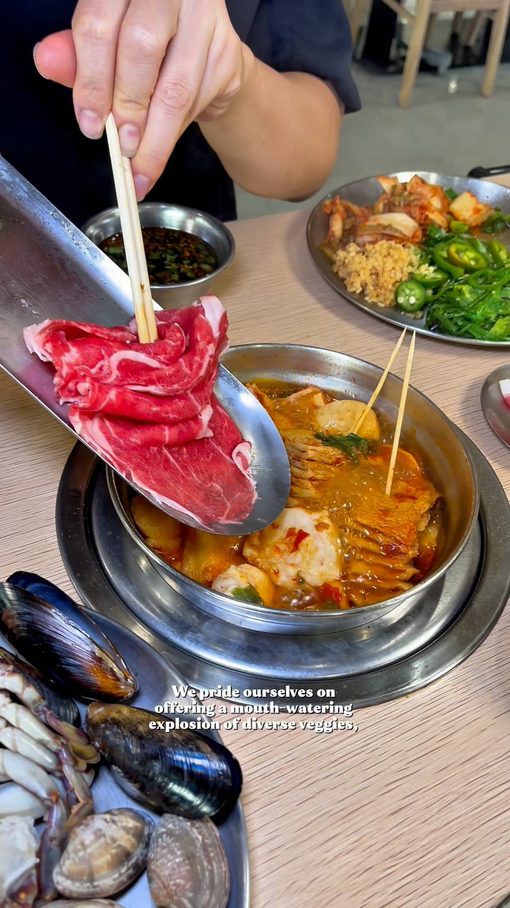 Attention Seafood Lovers & Shabu Shabu Fans!
Get ready for a flavor ocean with our amazing seafood options AND delectable Shabu Shabu!
Indulge in tender seafood delicacies that pair perfectly with our fresh ingredients for a shabu shabu experience like no other! Join us for a deliciously immersive adventure where every dip is a splash of joy! Dive in and let the feast begin!