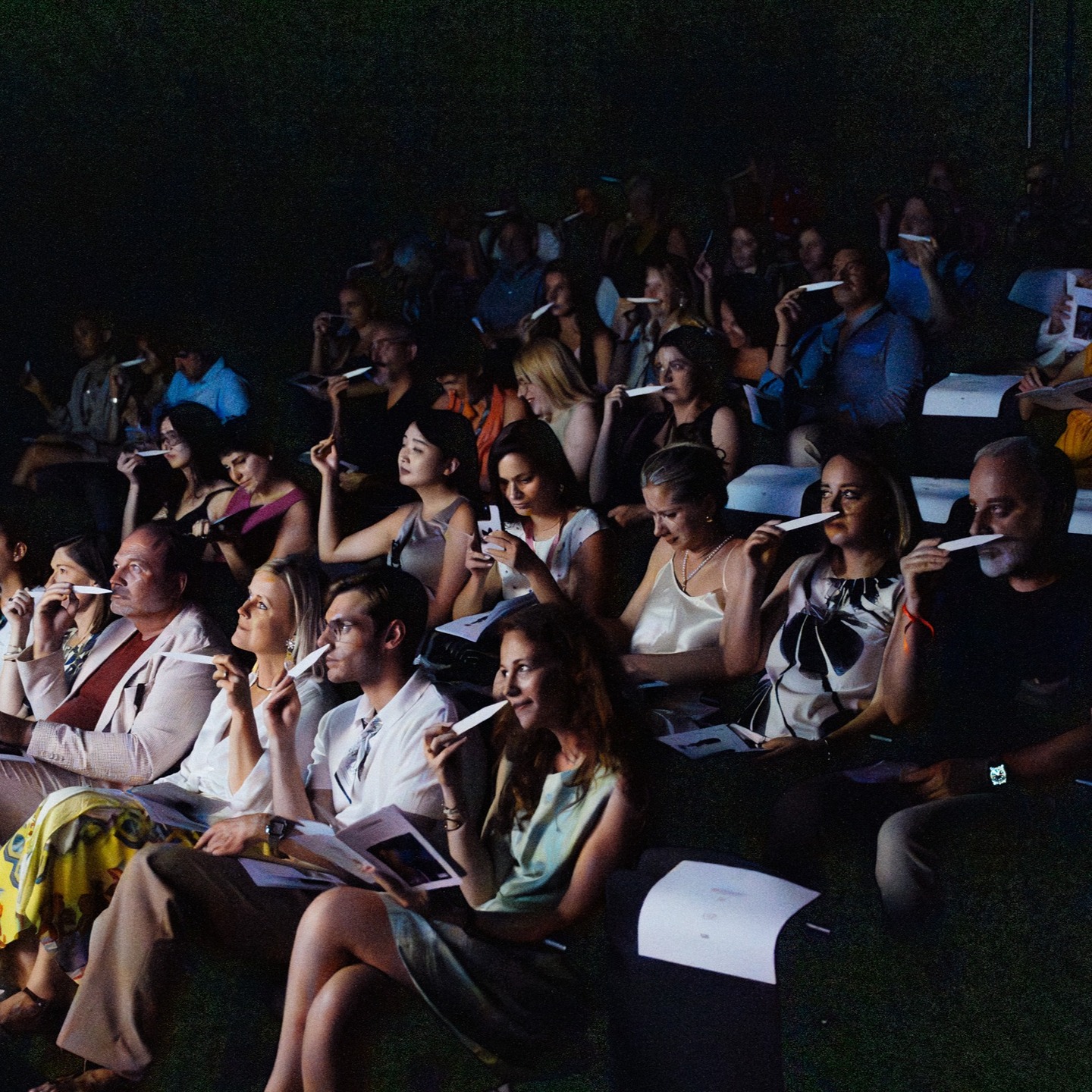 Grasse Perfume Week – Odorama
When scent meets cinema, memories come alive...
What an incredible time we had at Grasse Perfume Week!
One true highlight: the Odorama movie screening, where visitors experienced the French classic Les Parapluies de Cherbourg like never before. Eight scenes were paired with fragrance creations by our perfumers Sidonie Grandperret and Marc Daniel Heimgartner, turning the film into a multi-sensory journey.
@perfumeweek
@sidoniegrandperret
@fragilefluid