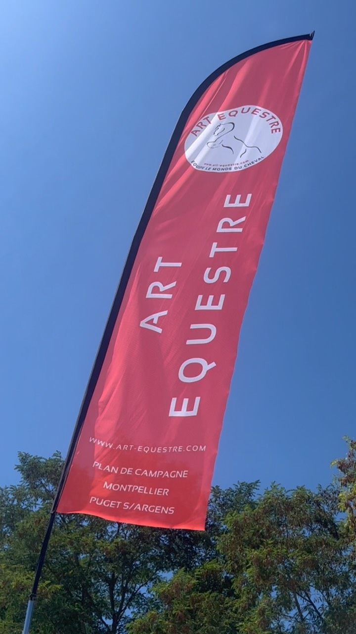 🇫🇷Clap de fin pour les Championnats de France Poney
Merci à tous pour votre bonne humeur et votre fidélité depuis plus de 30 ans ! Vous nous donnez la foi de continuer chaque jour à donner le meilleur de nous pour vous permettre d’atteindre vos rêves dès le plus jeune âge 🥰
Notre équipe de passionnés (et légèrement déjantés il faut l’avouer 😆) vous donne rdv pour les Championnats de France Clubs dès ce vendredi !
À vos chevaux, prêts ? À vendredi !!!
#gof #gof2025 #lamotte #lamottebeuvron #lamotte2025 #equestrian #artequestre #horse #poney #equitation #championnats