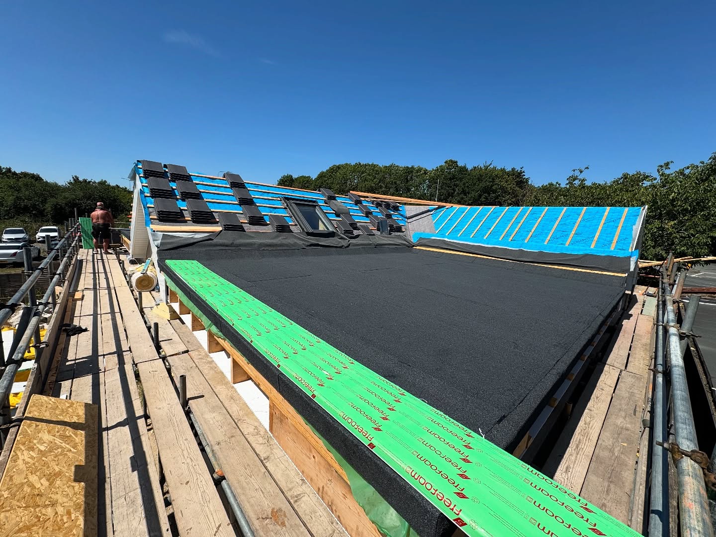 Basildon Passivehaus Retrofit – Site Progress Update 🛠️🏡
Big progress on our Passivehaus retrofit project in Basildon!
We’ve now completed the 1st and 2nd fix electrics, and the roof is almost finished, with new tiles installed and the flat roof section taking shape. This has completely transformed the structure, both aesthetically and in terms of performance.
Inside, the floor has now been concreted throughout, creating a solid base ready for the next stages: insulation and screed to create a completely flat, highly efficient floor build-up.
Every layer we add is another step toward a high comfort, low energy home. It’s always satisfying to see these retrofits come together, breathing new life into older buildings whilst drastically improving thermal performance and air tightness.
We’re getting close to the point where we’ll hand it over to the clients to carry out the internal finishes. From here, it won’t be long before this space is fully transformed into a modern, sustainable home that meets Passivehaus standards.
Watch this space 👀
Planning your own renovation?
Contact us today to learn more.
Tel: 07734256314
Email: info@ecobuilders.green
Web: www.ecobuilders.green
#passivehausretrofit #basildonproject #retrofitinprogress #lowenergyliving #buildingperformance #siteupdate #greenbuilding #passivehouseuk #basildonbuild #passivhaus #warmdeckroof #energyefficient #siteprogress #sustainablebuilding #modernconstruction #insulatedfloor #onsite #retrofitproject #sustainableliving #basildonbuild #ecoretrofit #lowenergyhome #basildon #passivhaus #sustainablebuilding #constructionjourney #passivhaus #passivehouse
#energyefficient #construction #interiordesign #greenbuilding #sustainable #ecofriendly #energysaving