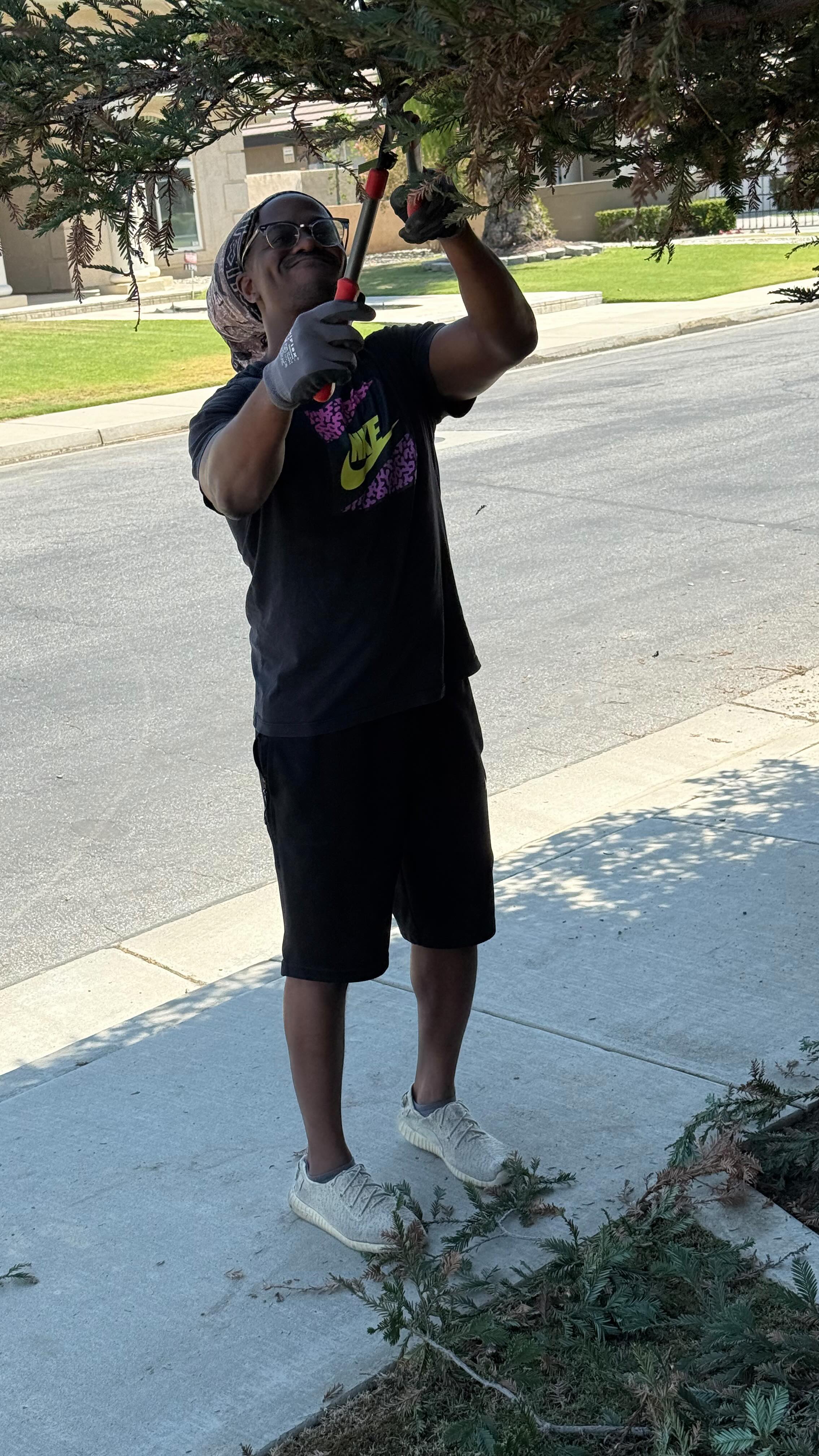 Want or need a Doctor in #kerncounty #california who takes a person-centered approach to your health care needs?
Follow @healthcaremaverick and @maverickmedicalclinic for solutions that fit YOU. 🫡